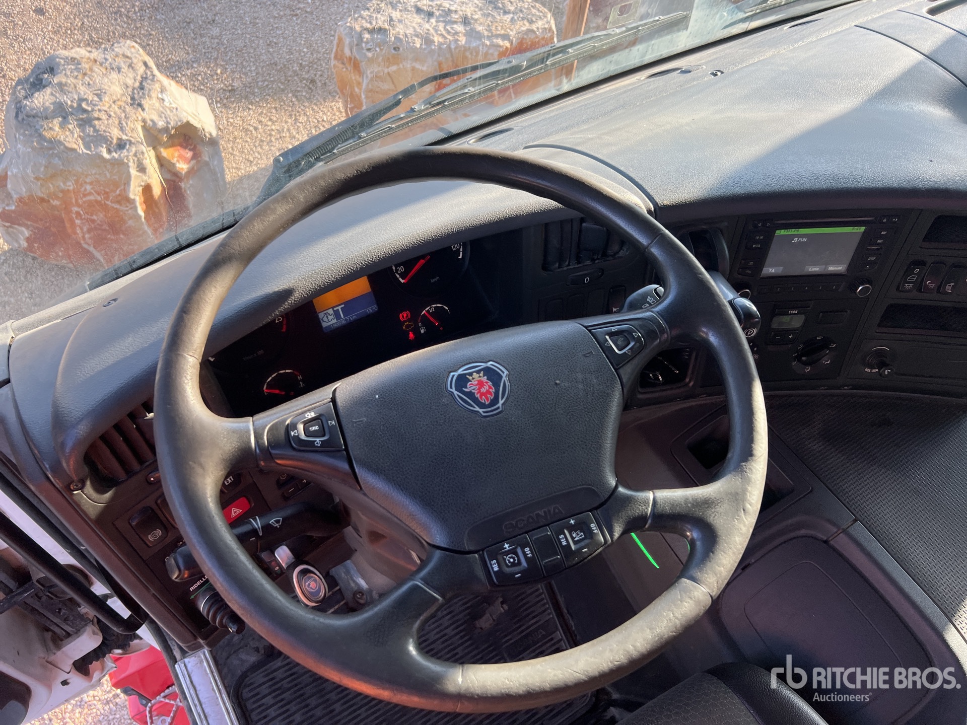 2016 Scania P320