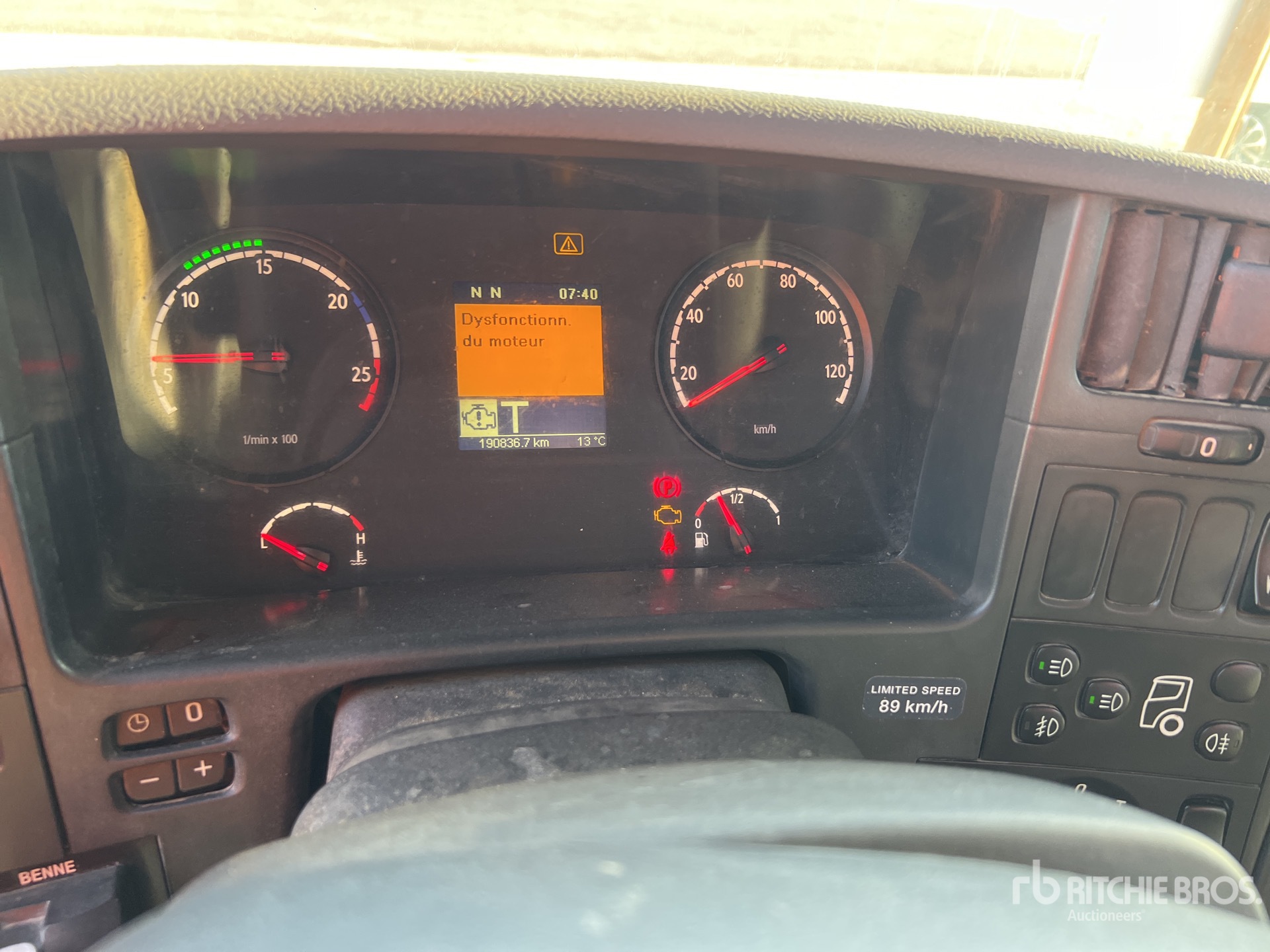 2016 Scania P320