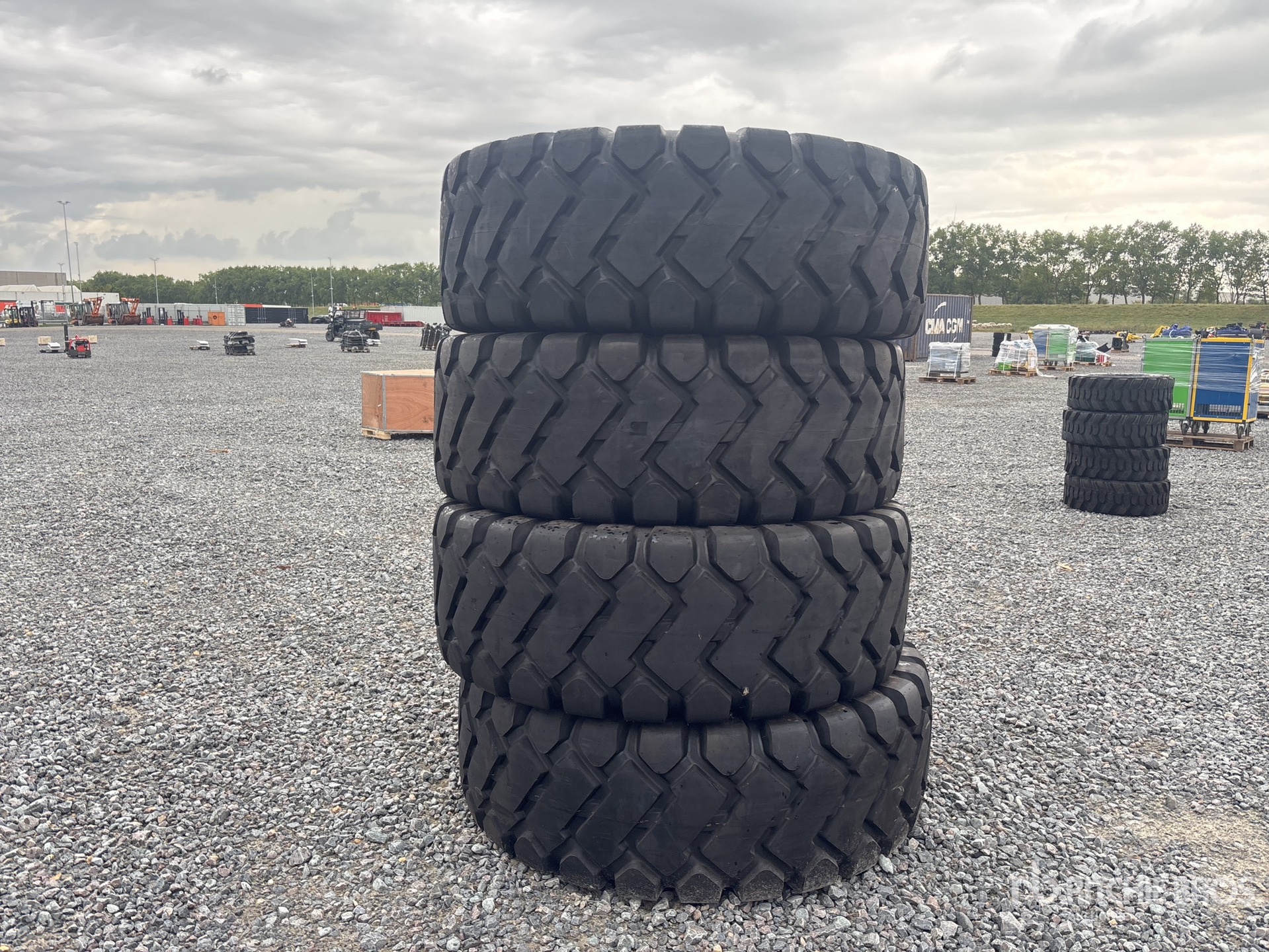 General Appearance with Picture, Right Rear Corner
