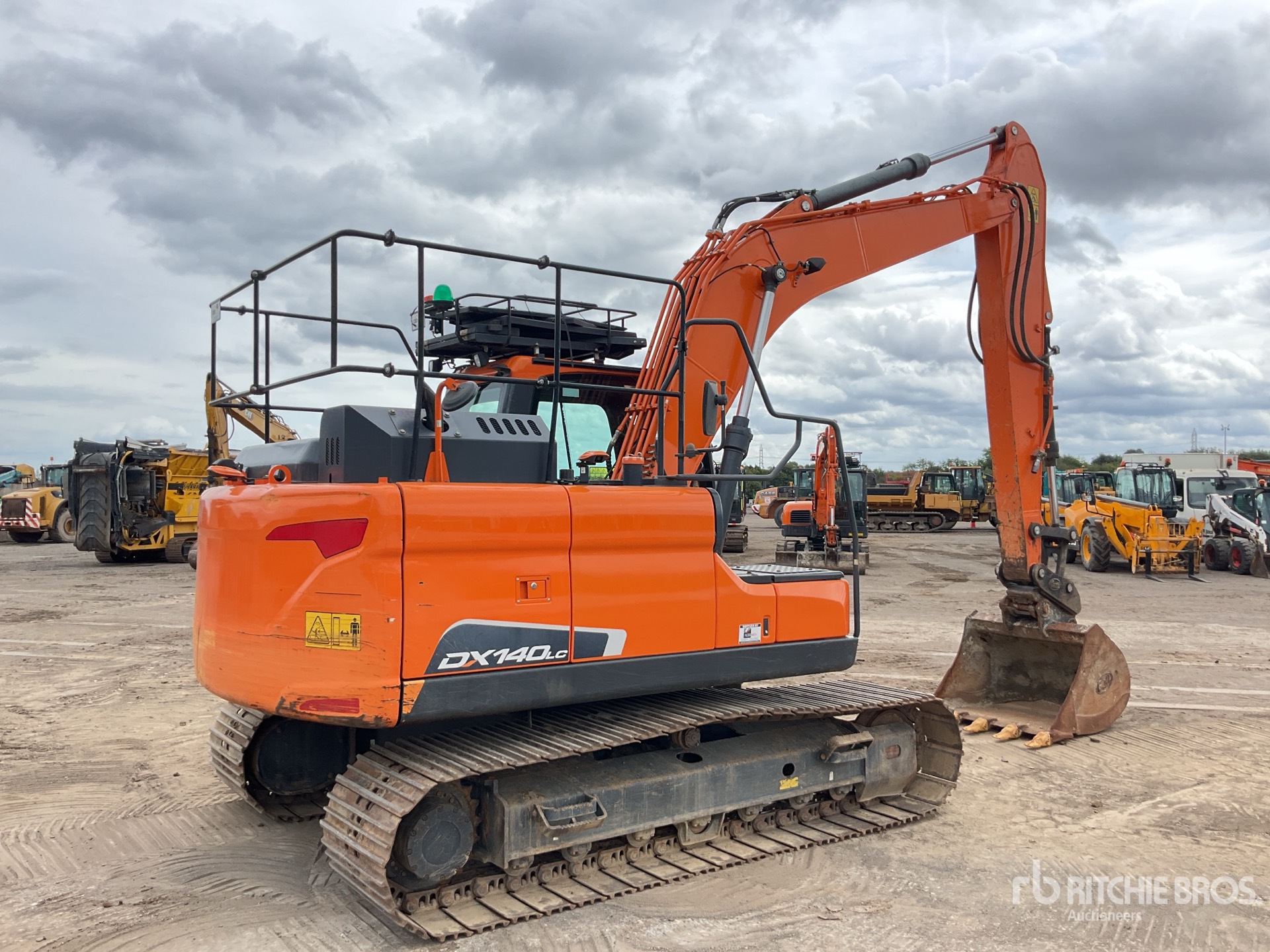 2021 Doosan DX140LC-5