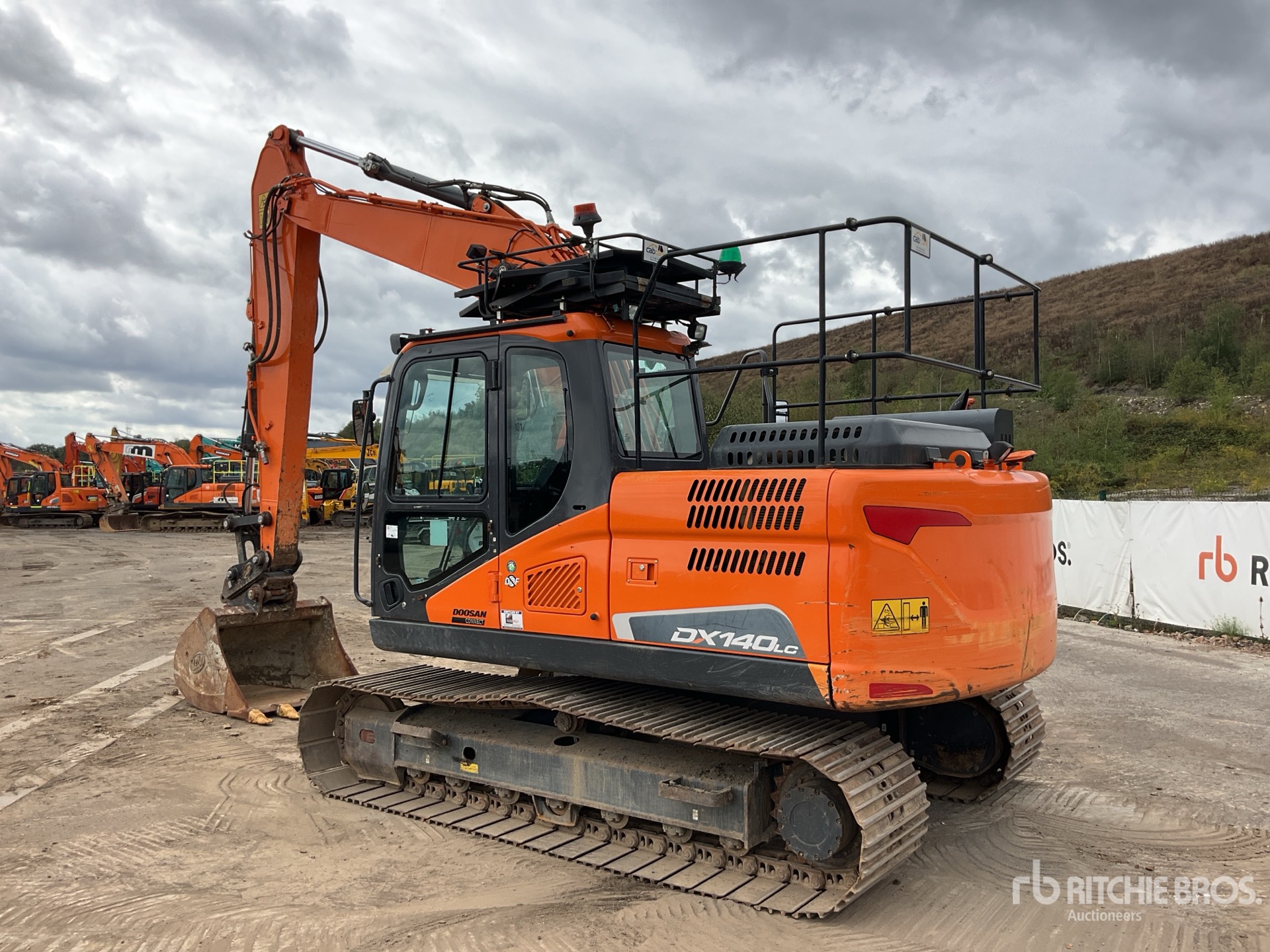 2021 Doosan DX140LC-5