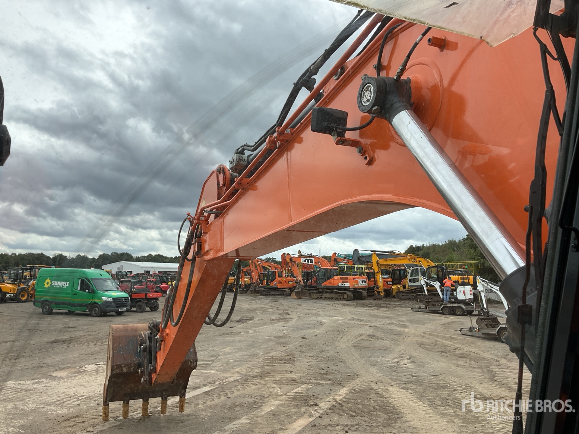 2021 Doosan DX140LC-5