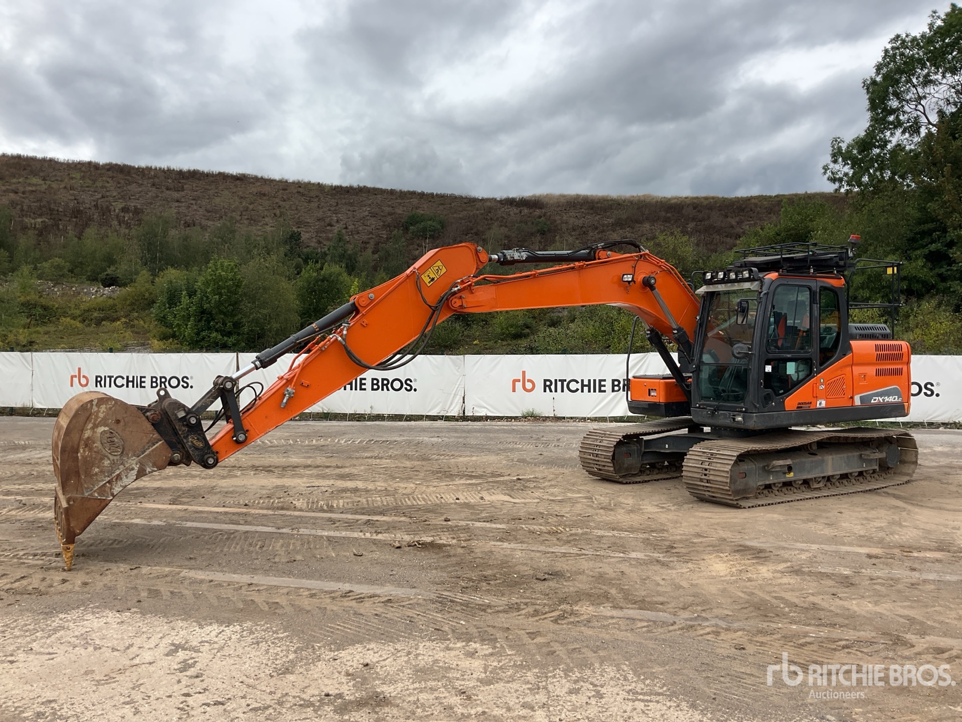2021 Doosan DX140LC-5