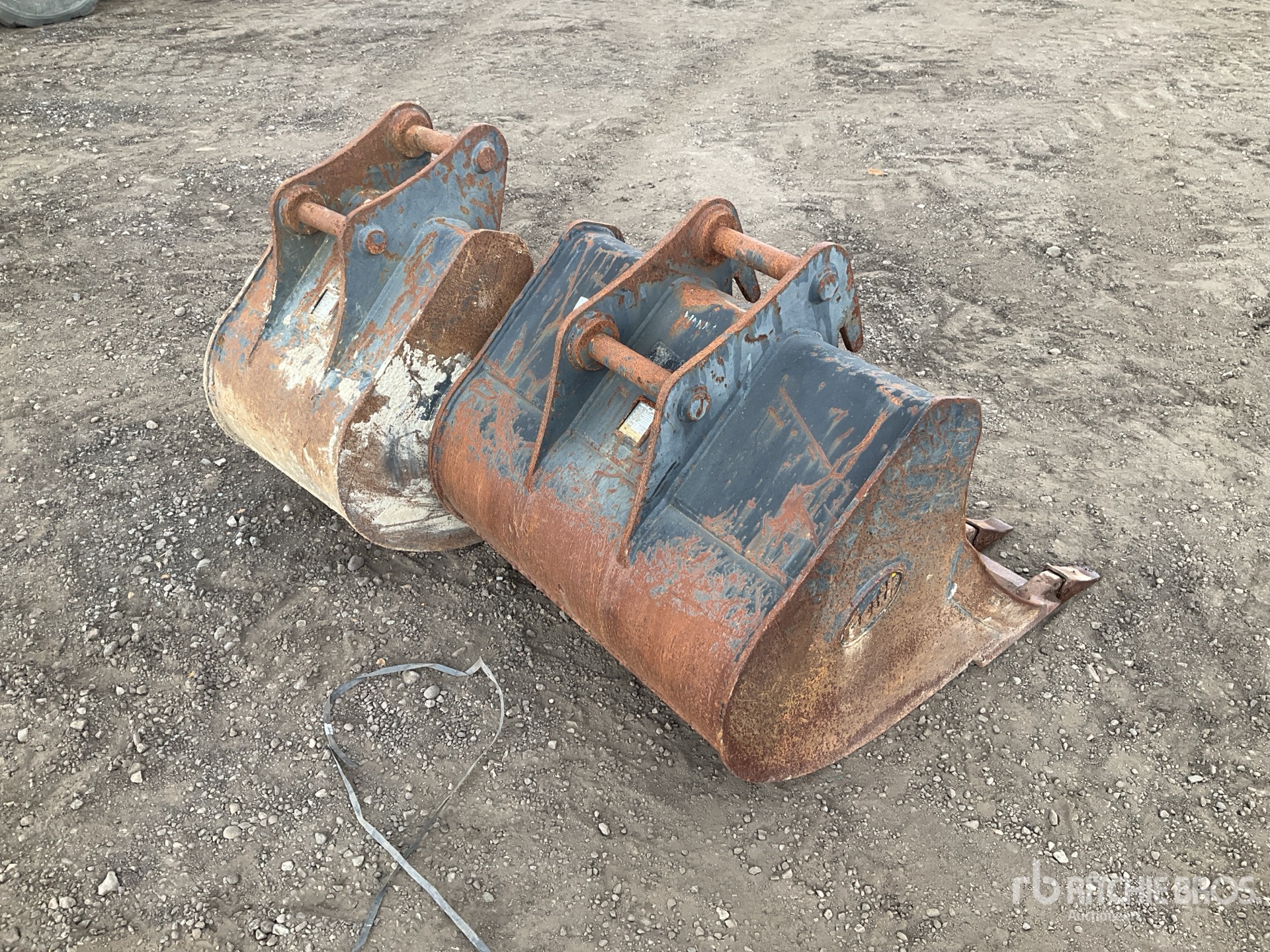 Geith QUANTITY OF (2) 8 TON