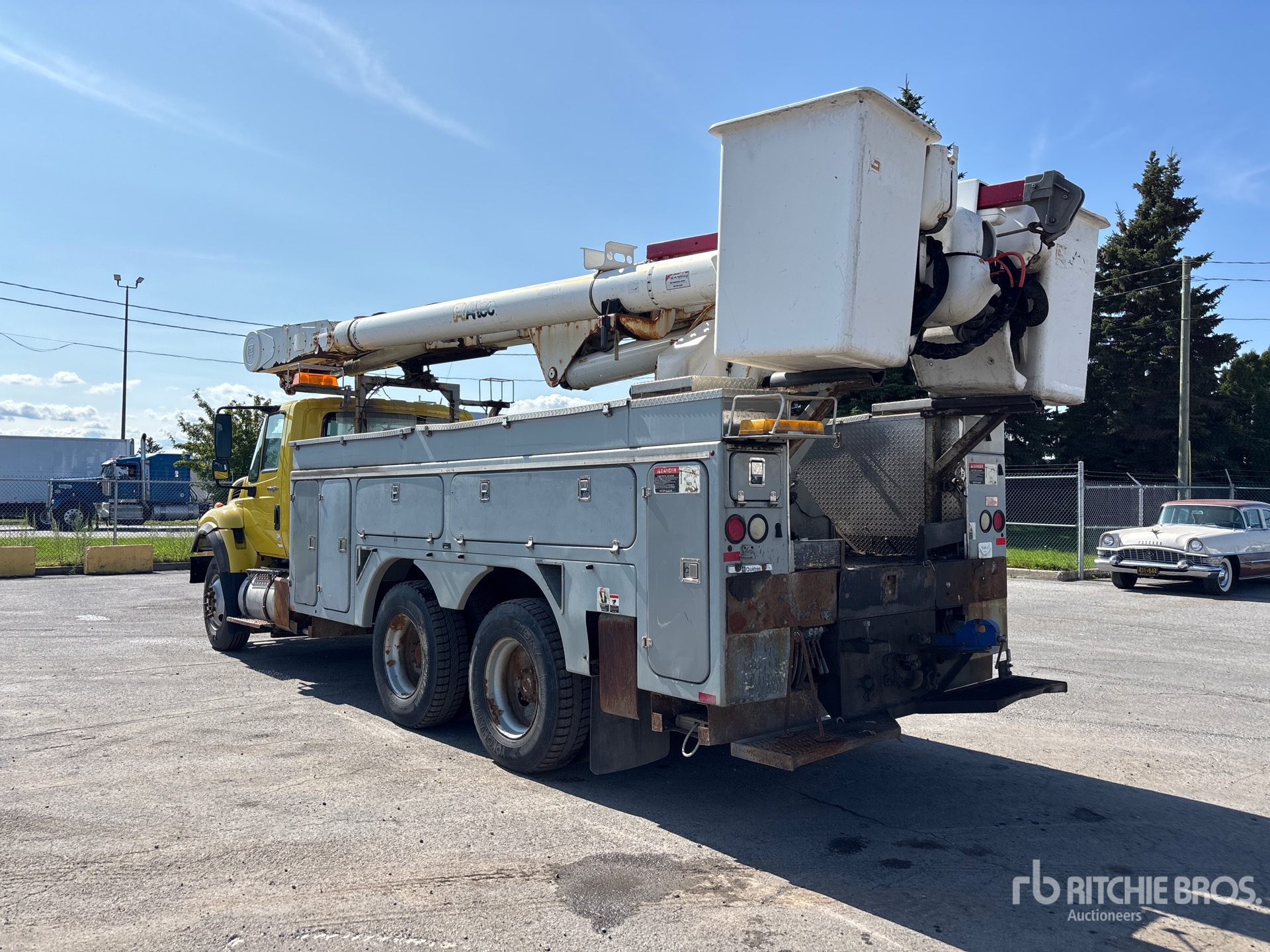 2010 International 7400