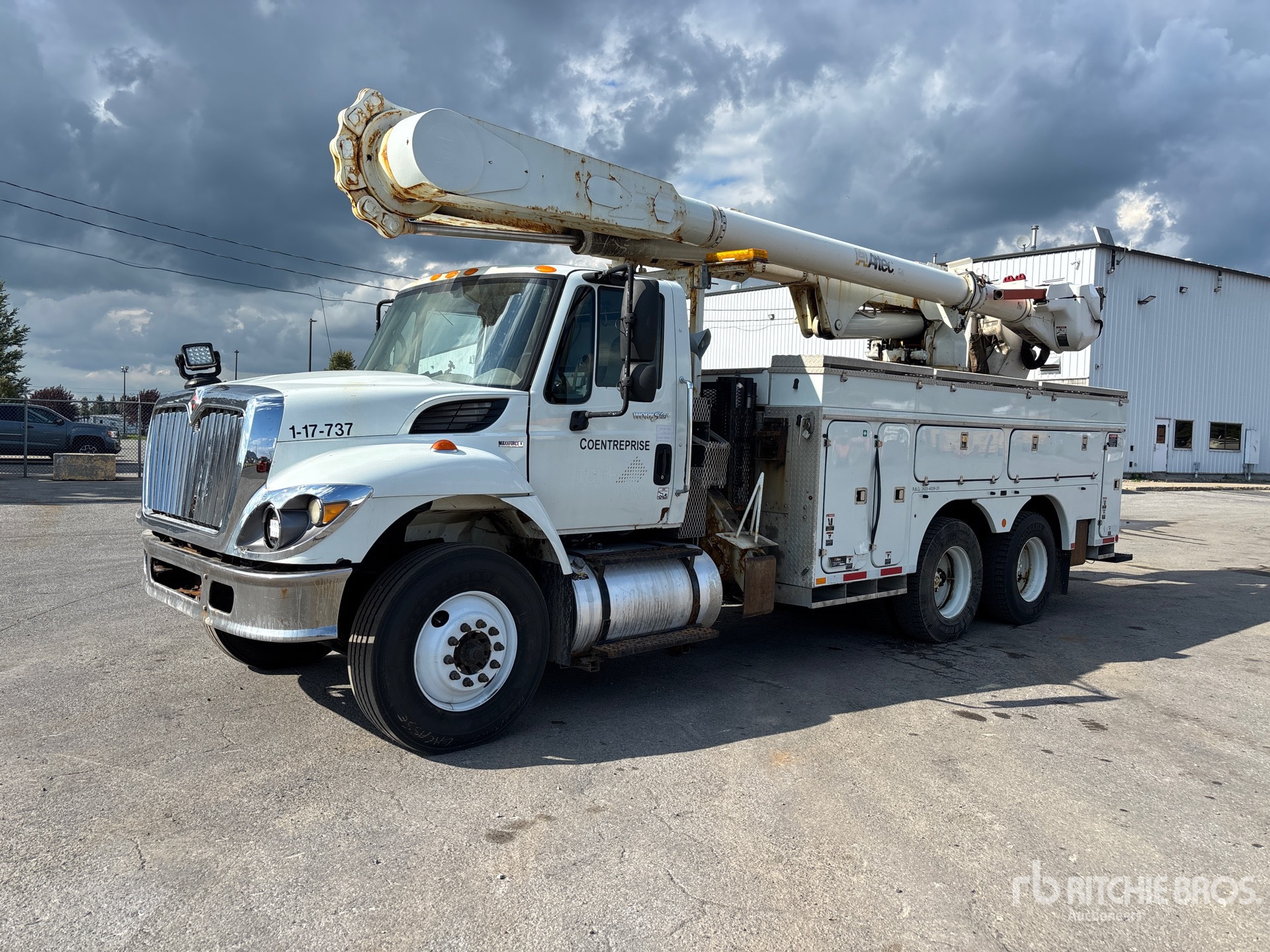Photo of 2010 International 7400