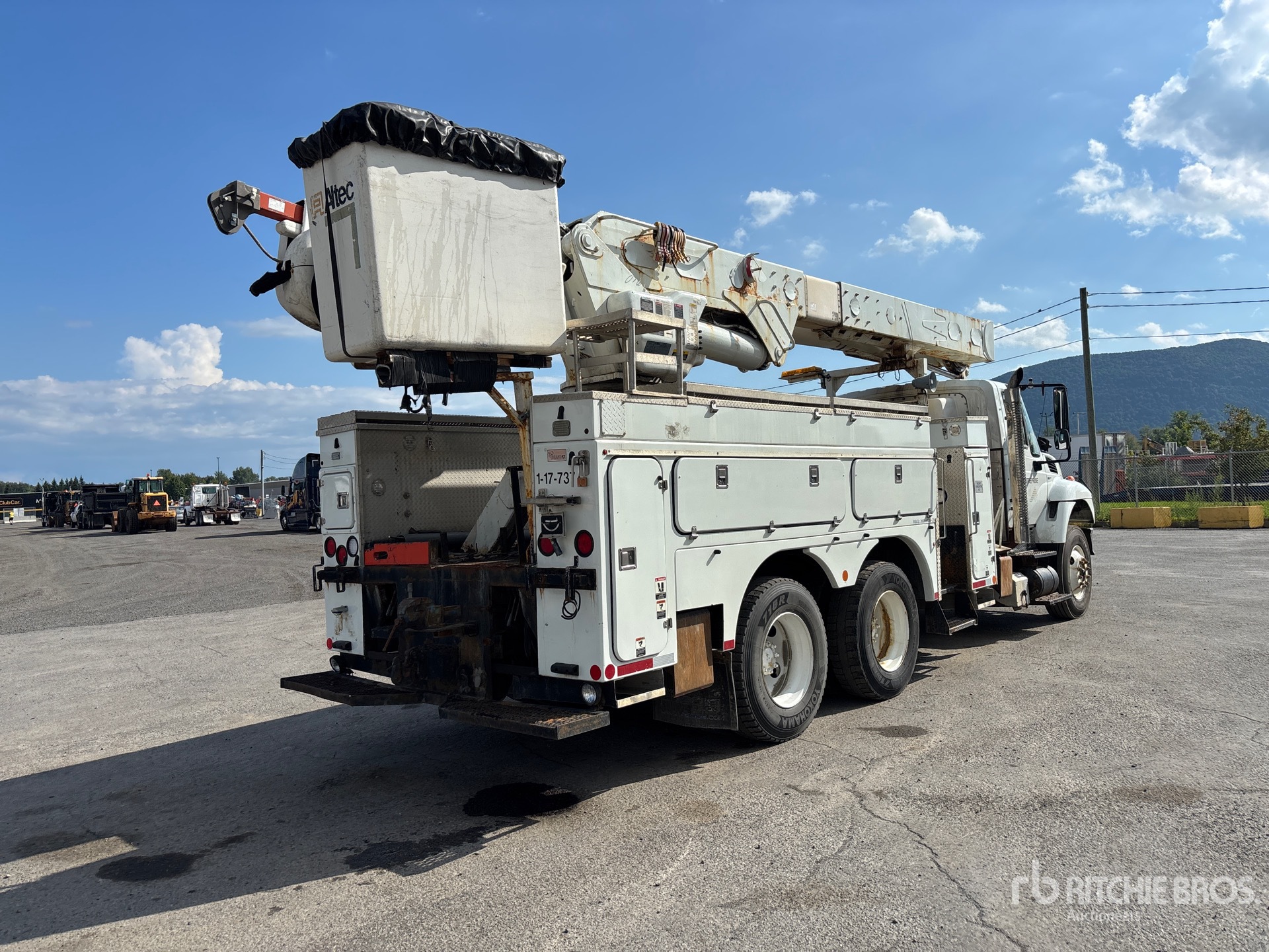 2010 International 7400