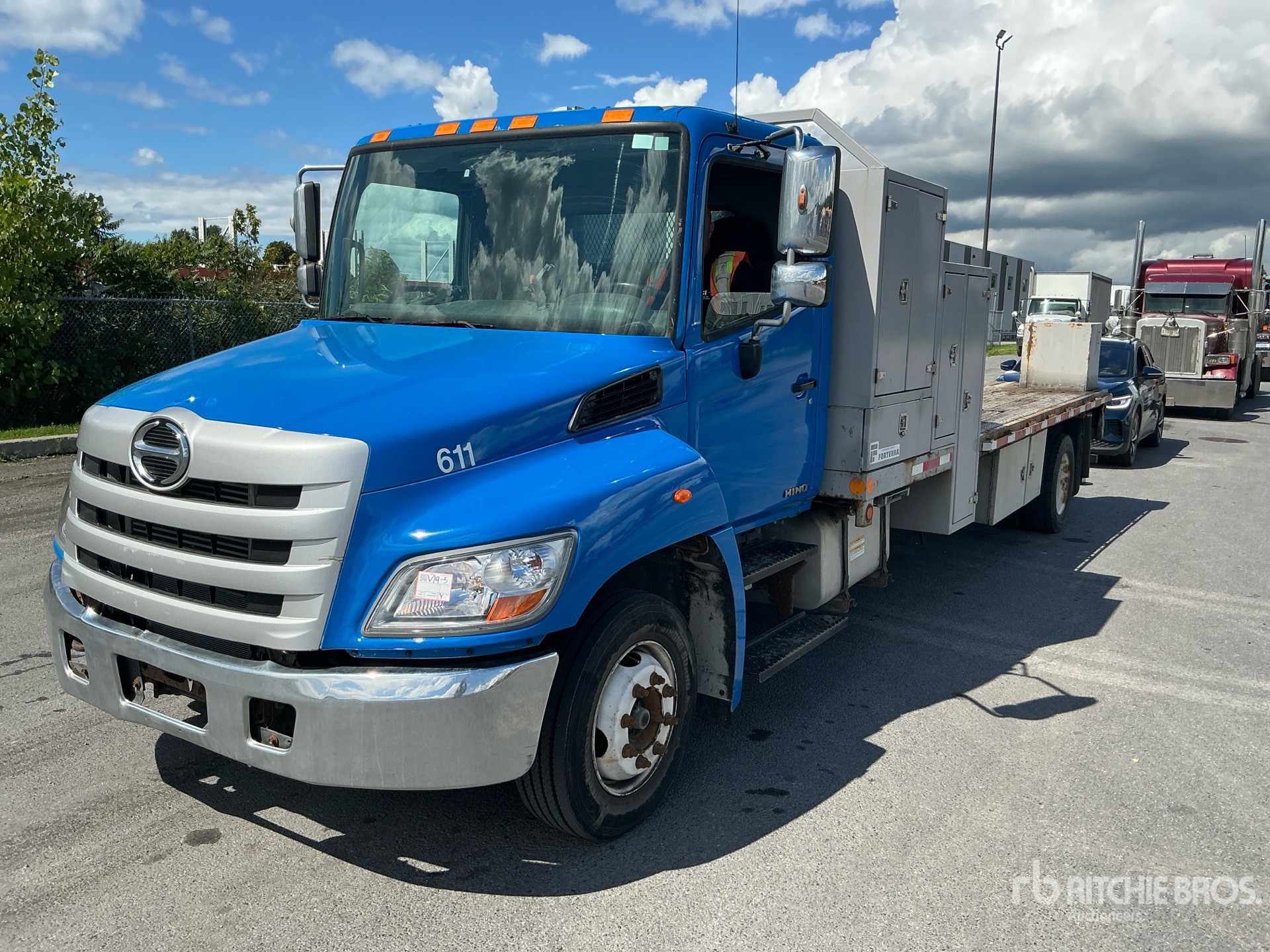 2011 Hino 268
