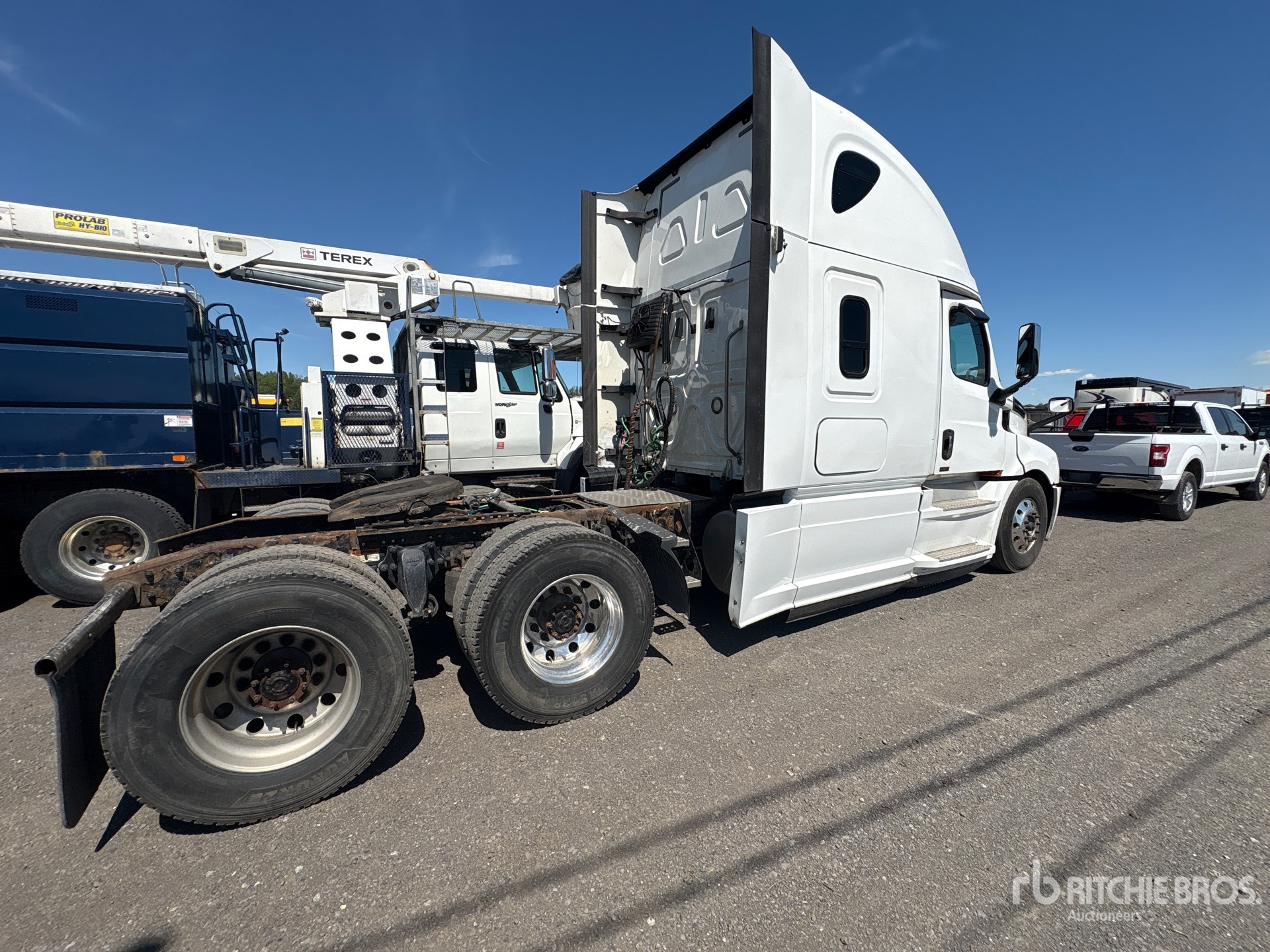 2019 Freightliner CASCADIA 126