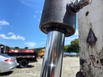 Hydraulics with Thumb Cylinder