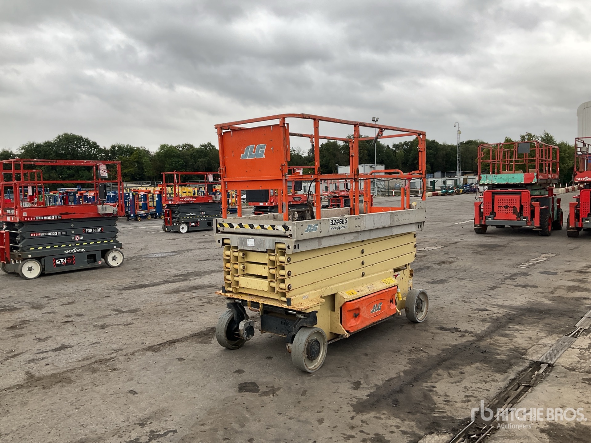 Photo of 2013 JLG 3246ES