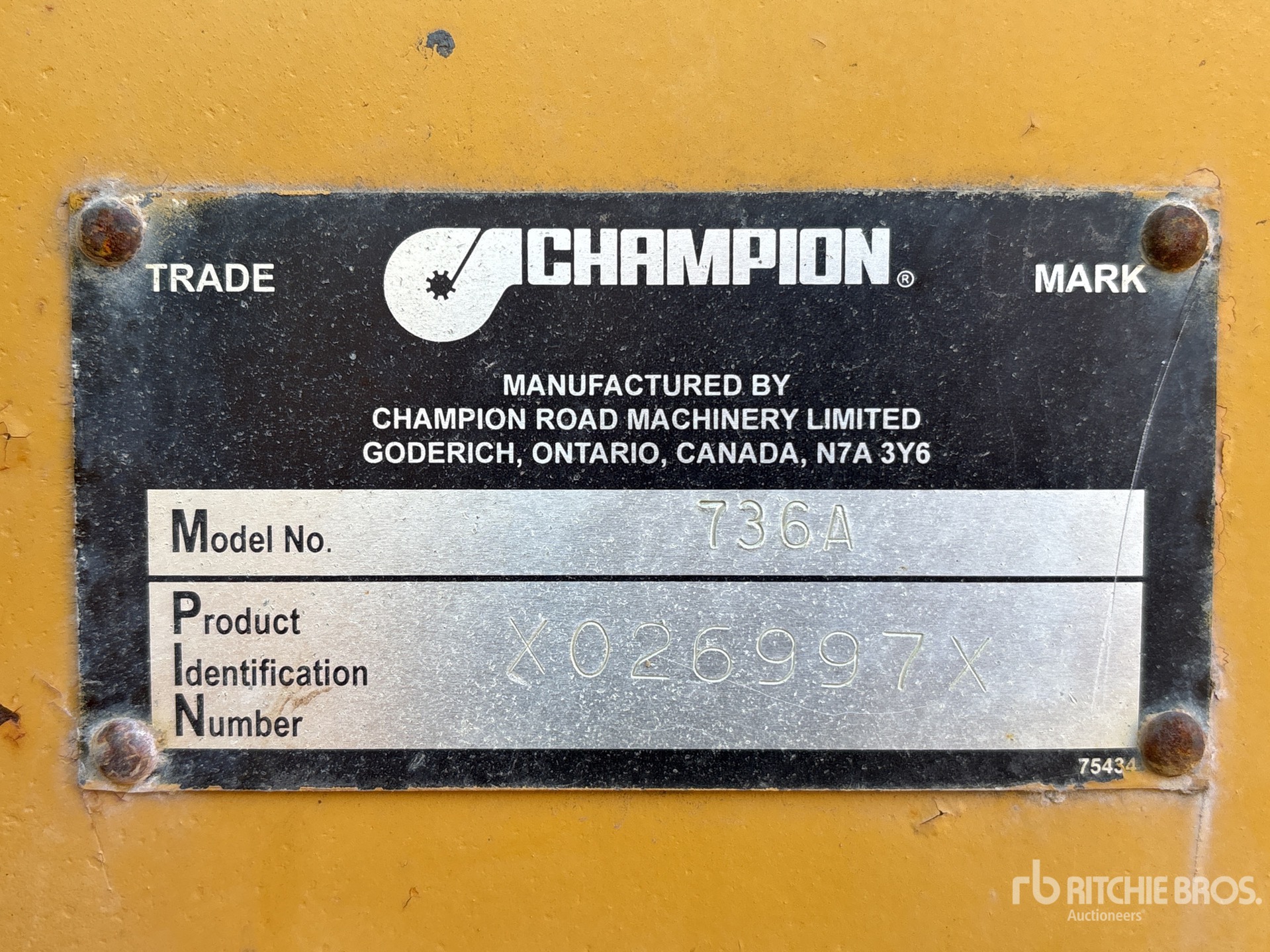 1997 Champion 736A