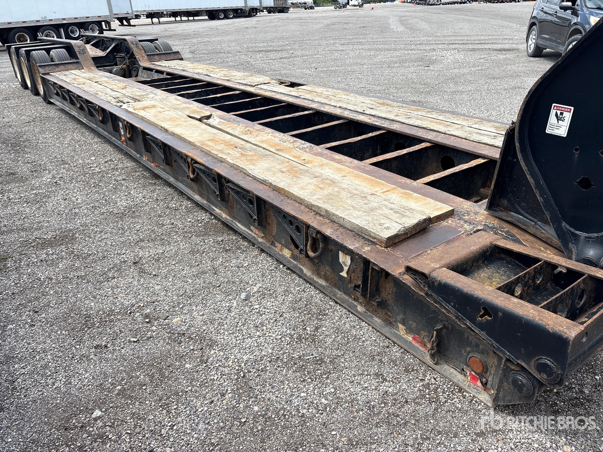2006 Etnyre TRI/A REMOVABLE GOOSENECK