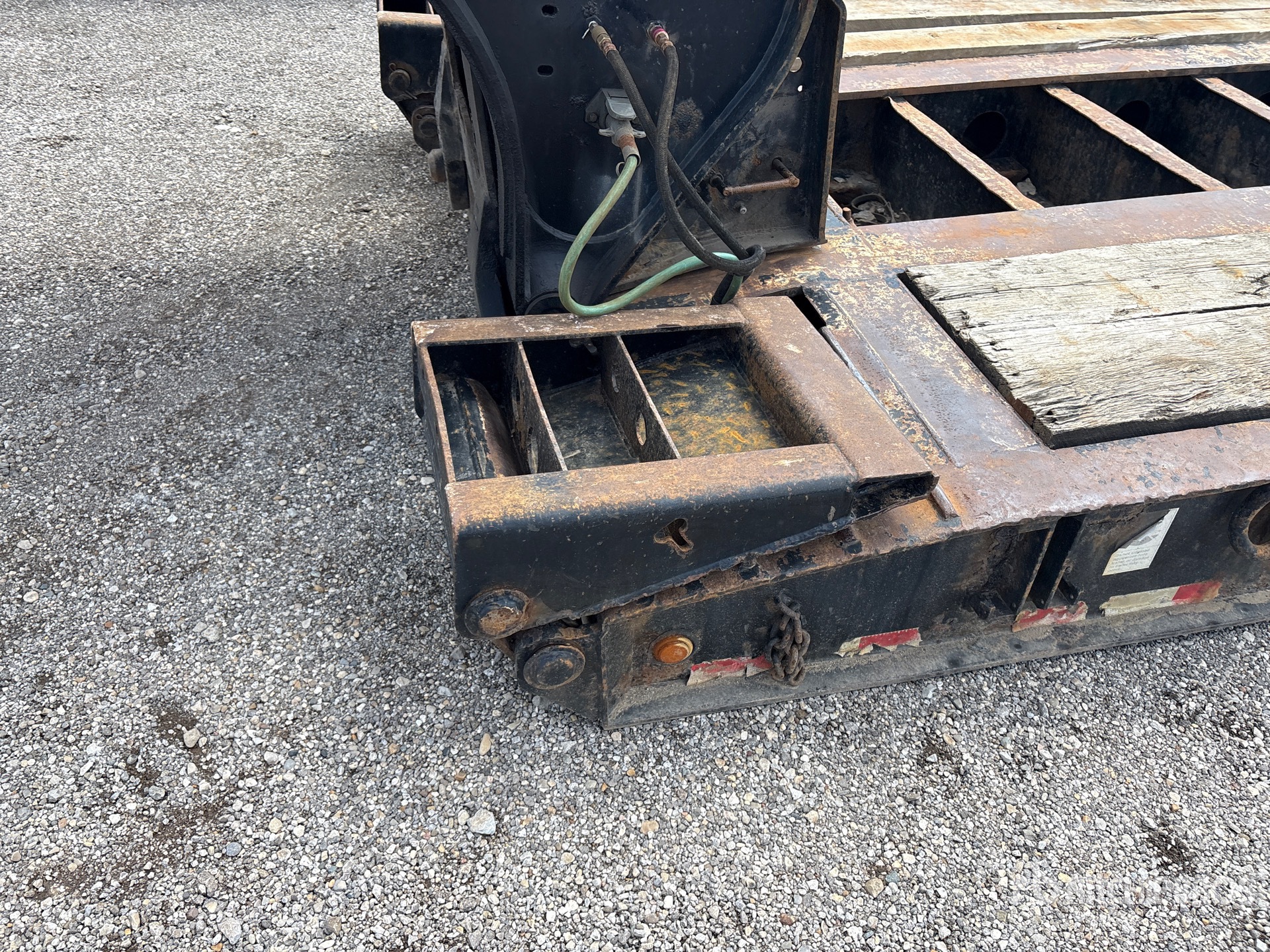 2006 Etnyre TRI/A REMOVABLE GOOSENECK