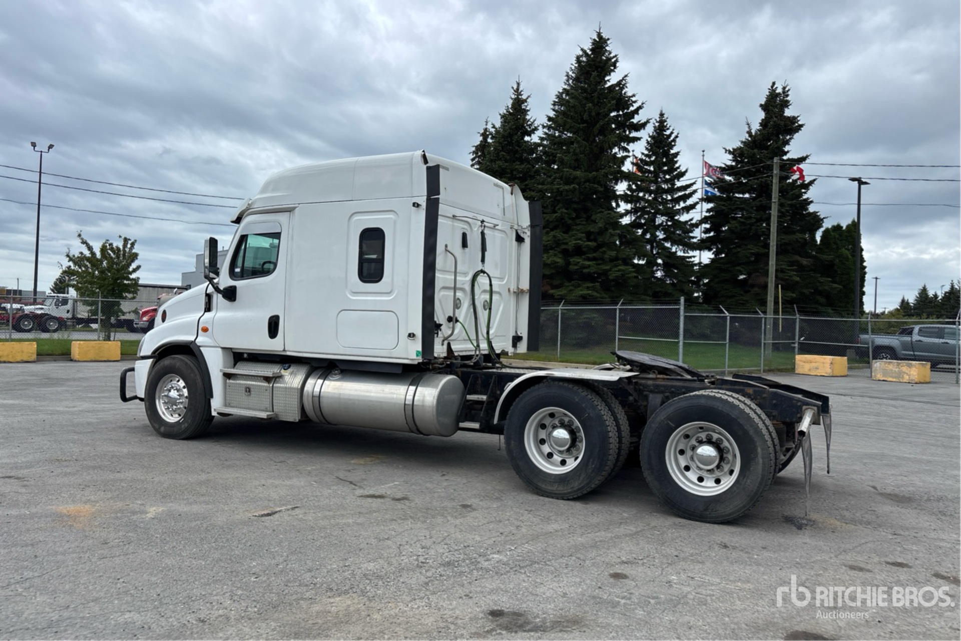 2018 Freightliner CASCADIA 125