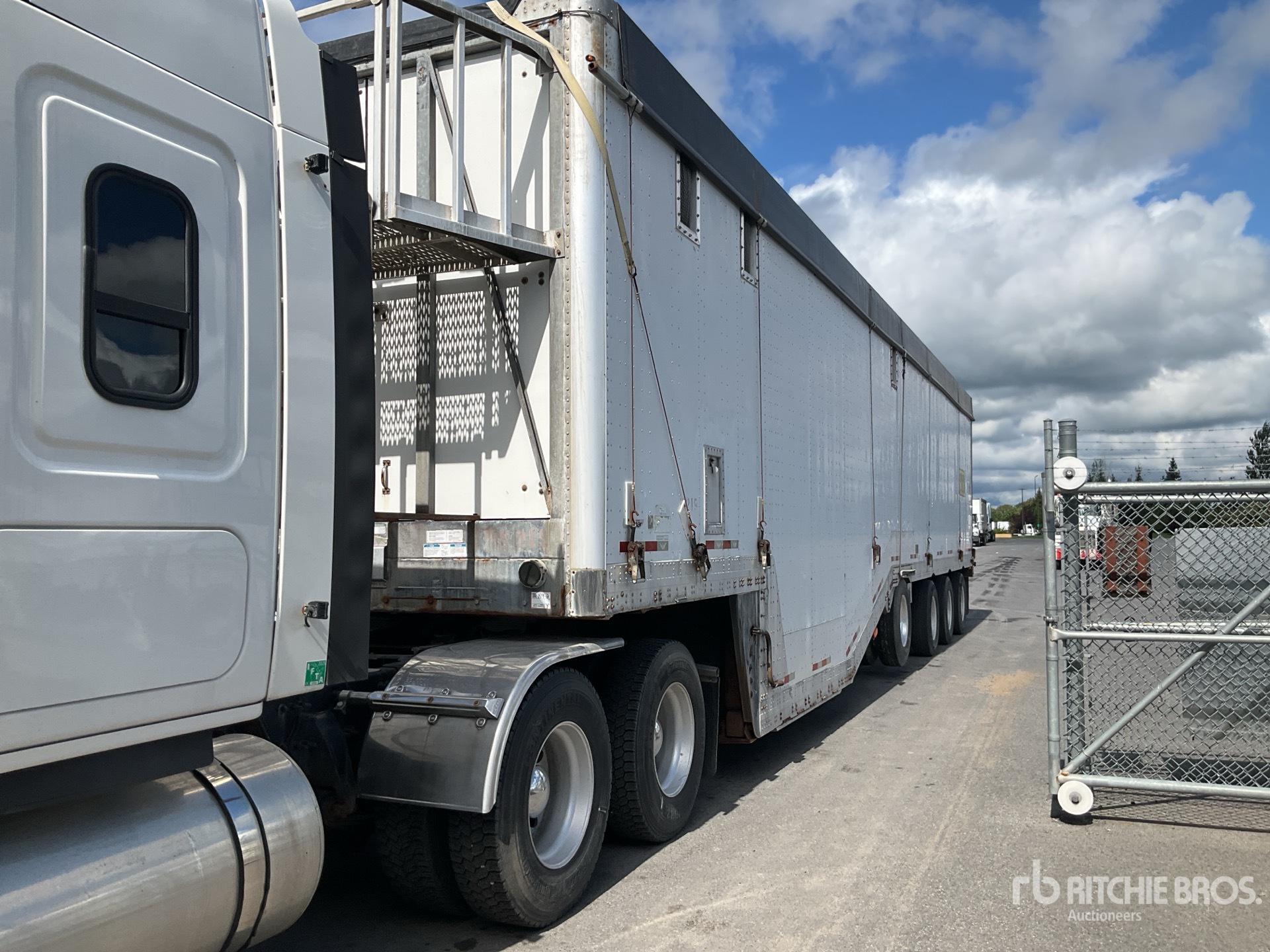 2017 Manac 53 ft x 102 in Quad/A