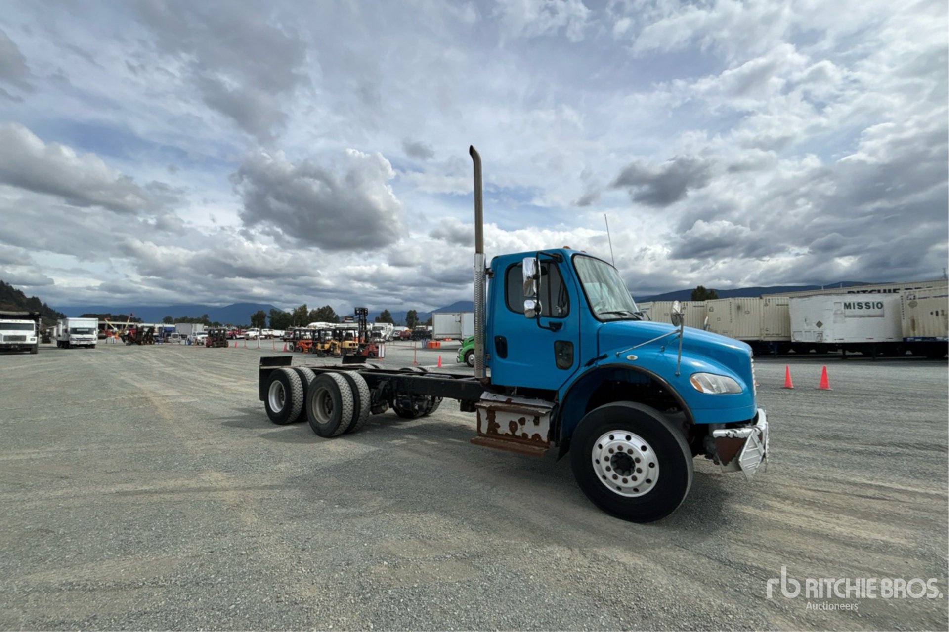 2017 Freightliner M2 106