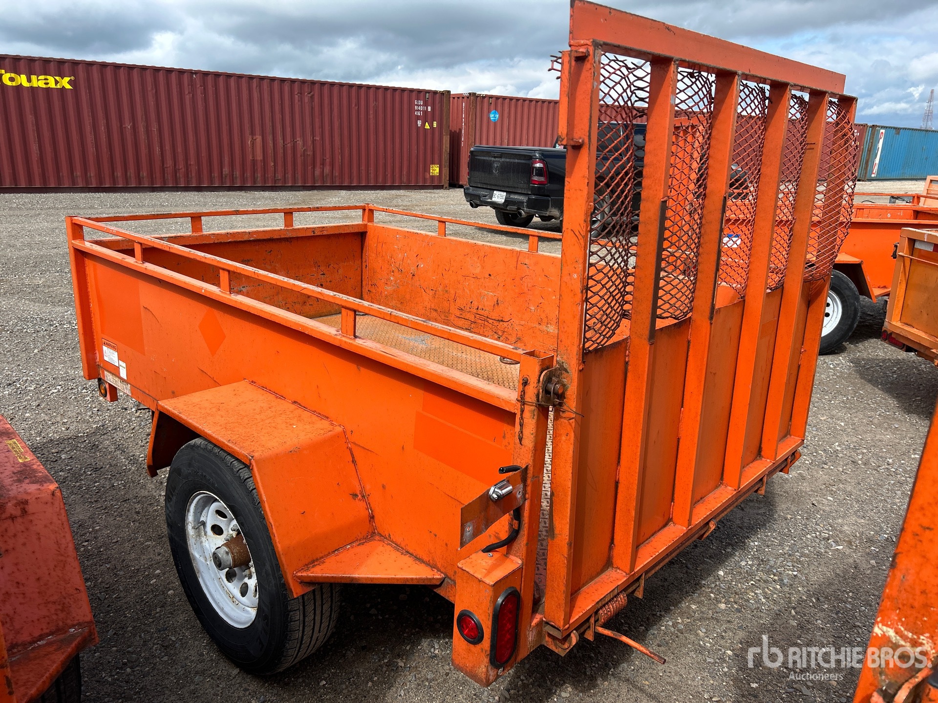 General Appearance with Bild, Ecke hinten links
