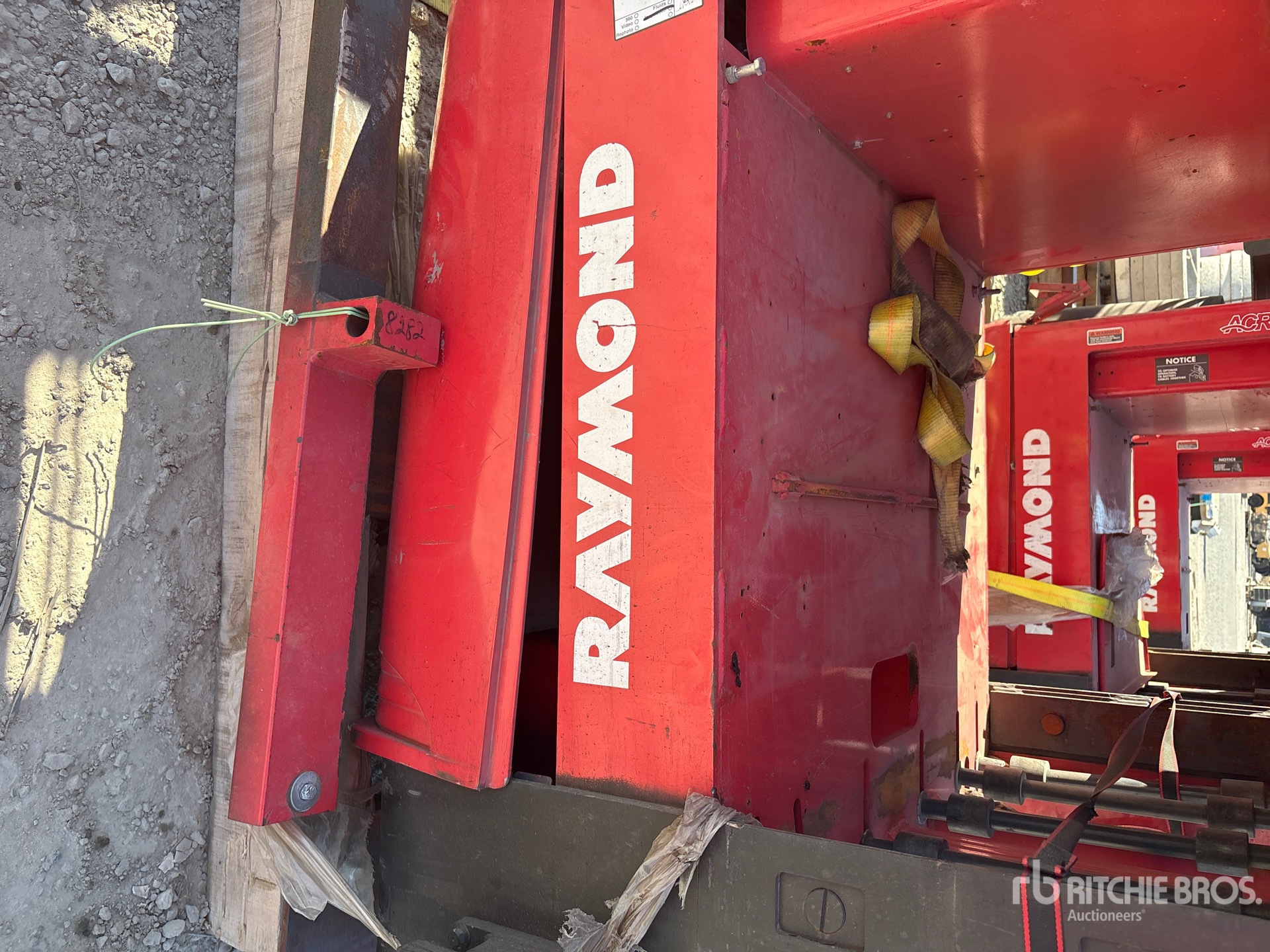 2016 Raymond 560-OPC30TT