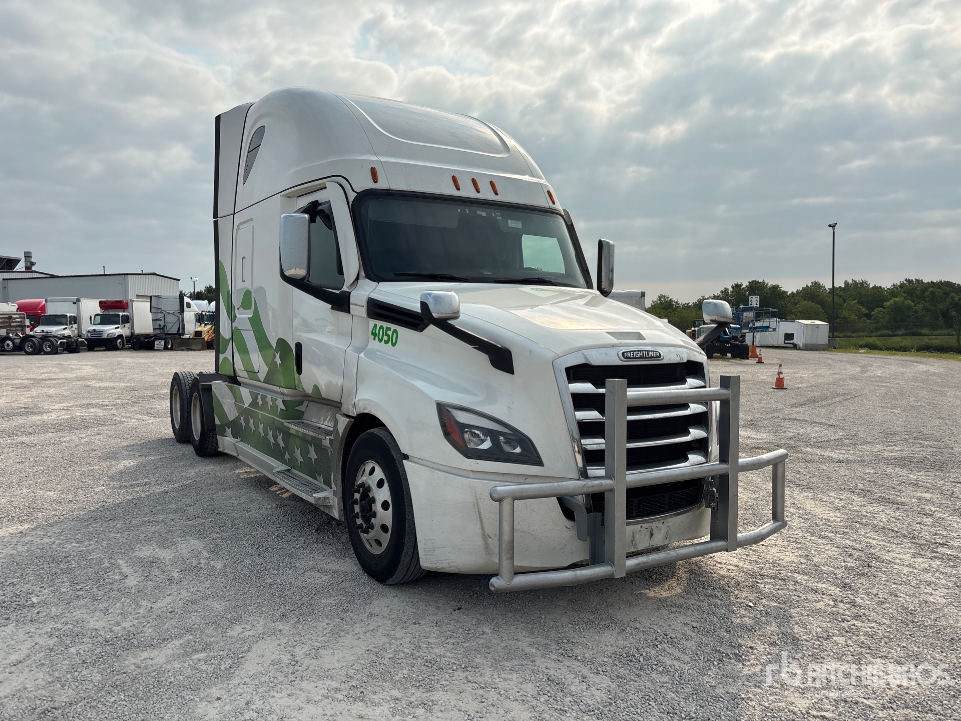 2021 Freightliner CASCADIA 126