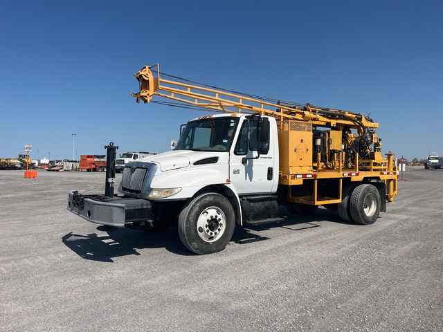 1988 CME 55 on International 4400 4x2 Drill Truck