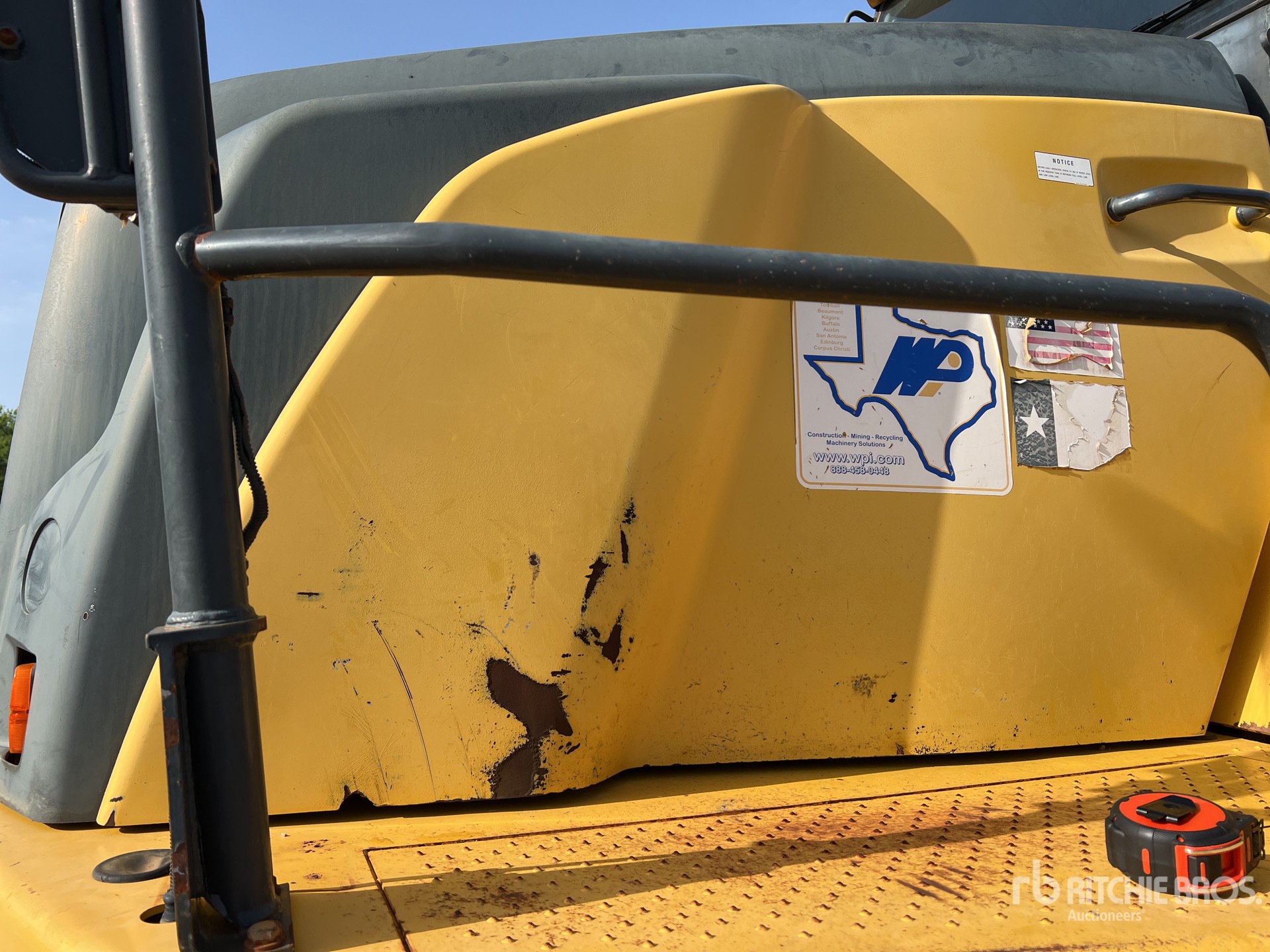 2015 Komatsu HM300-5