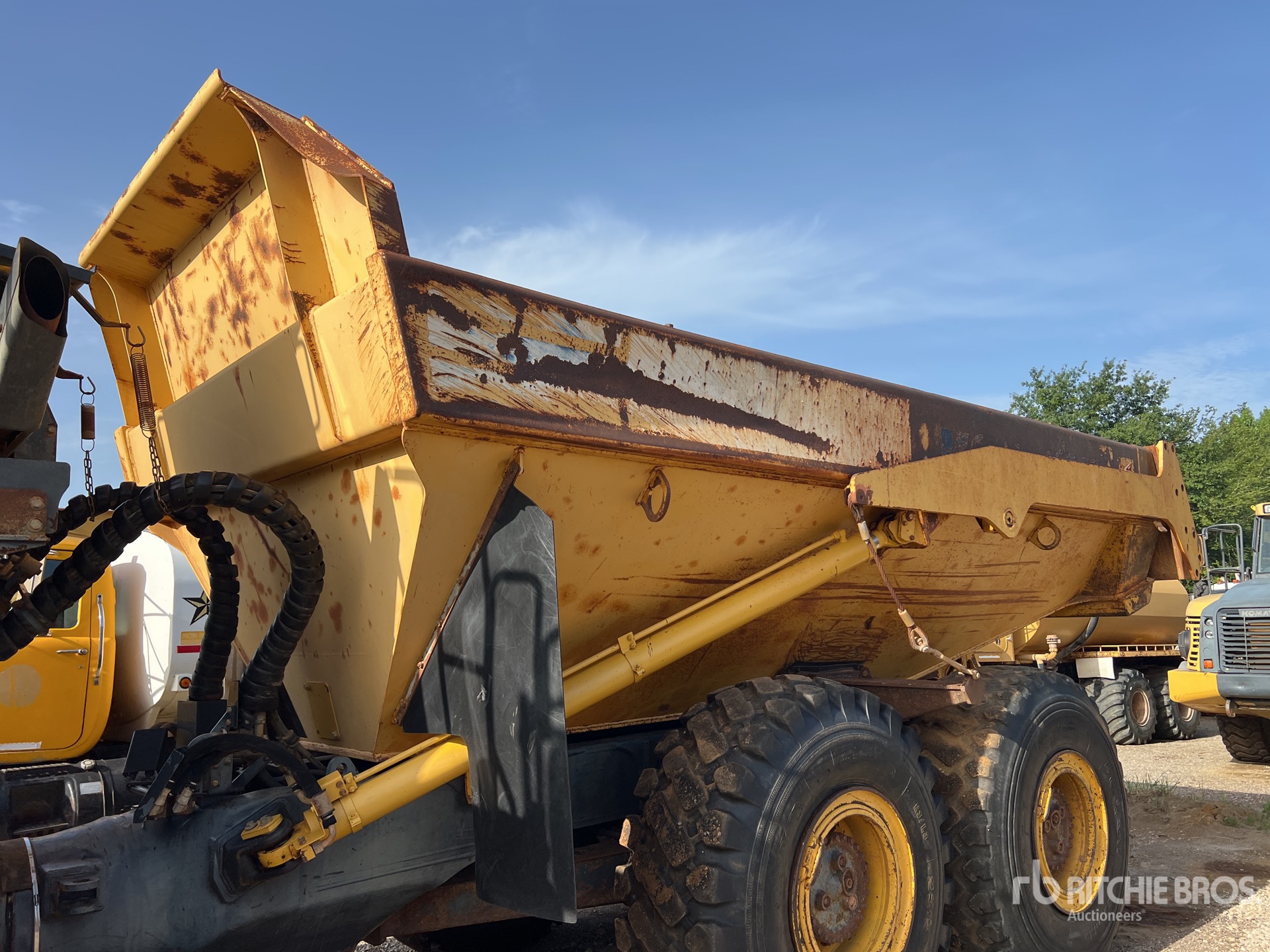 2015 Komatsu HM300-5