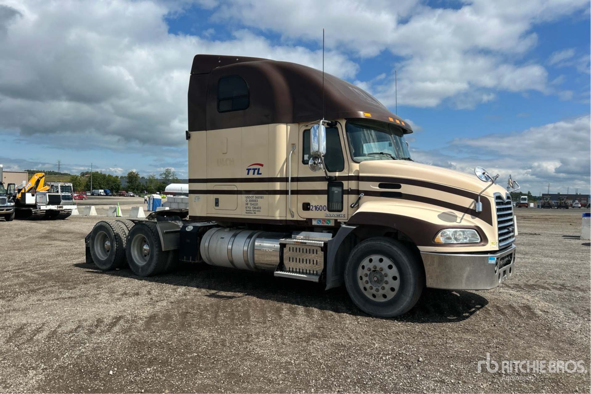 2015 Mack CXU613
