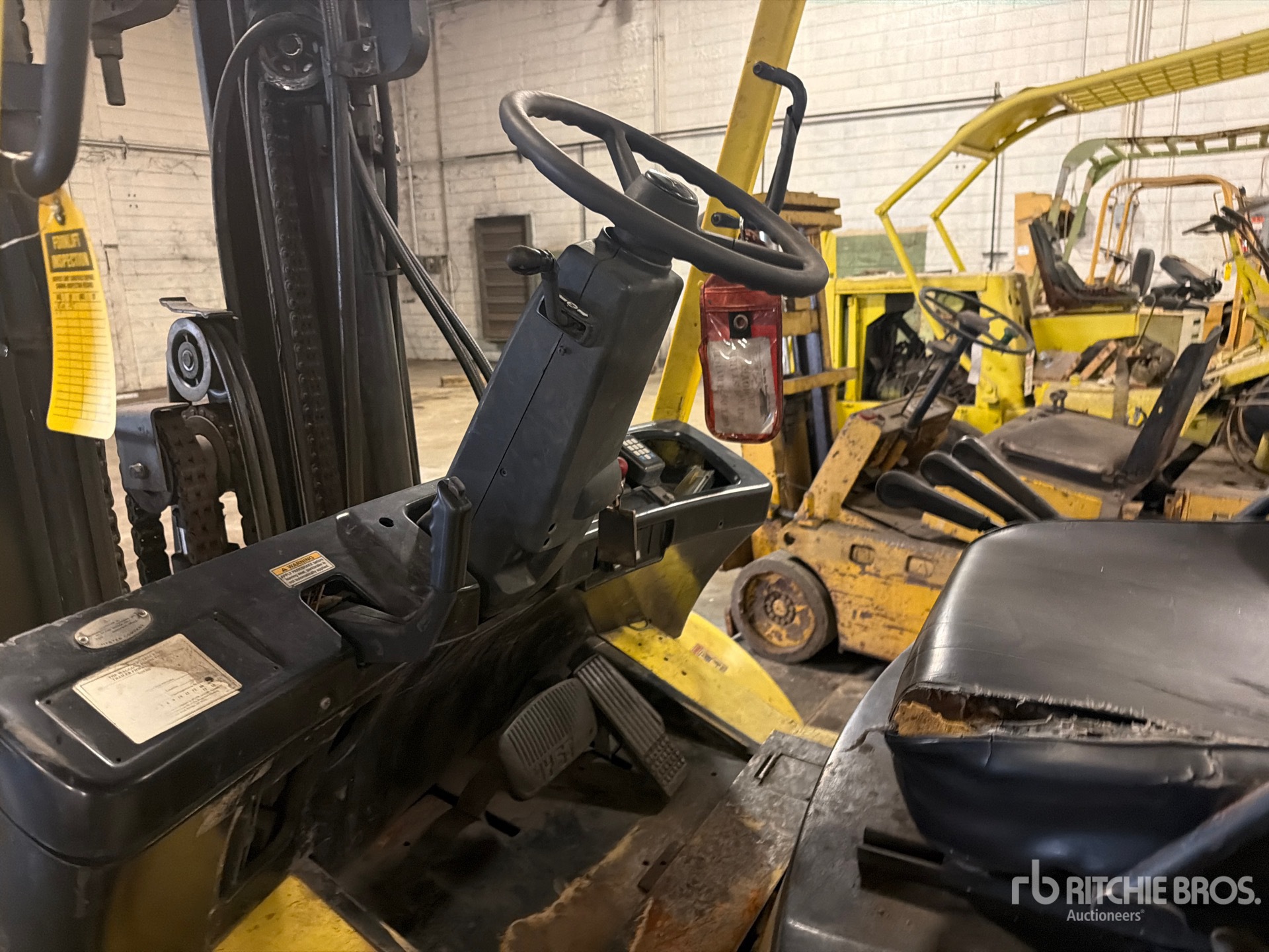 Hyster H80