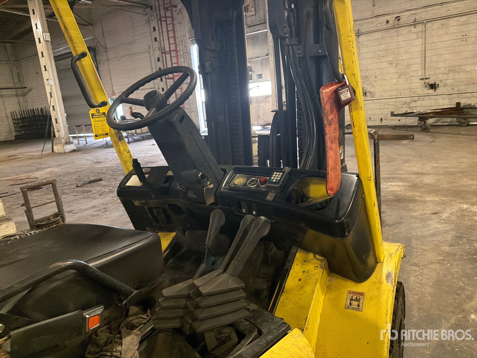 Hyster H80