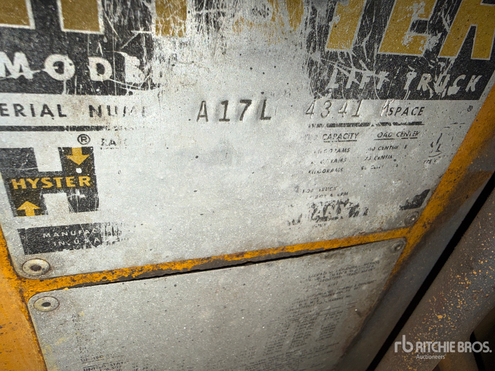 Hyster CUSHION TIRE