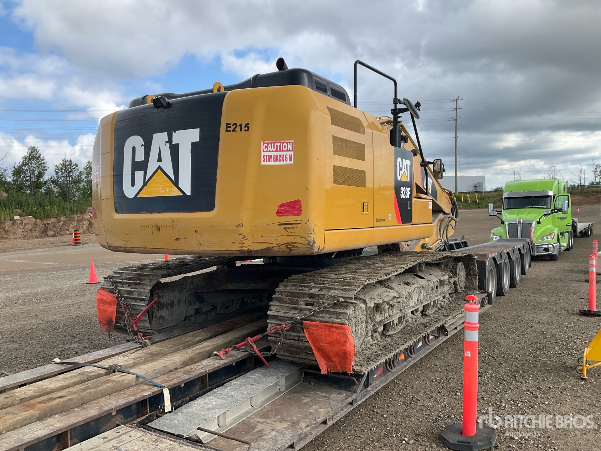 2017 Caterpillar 323F L
