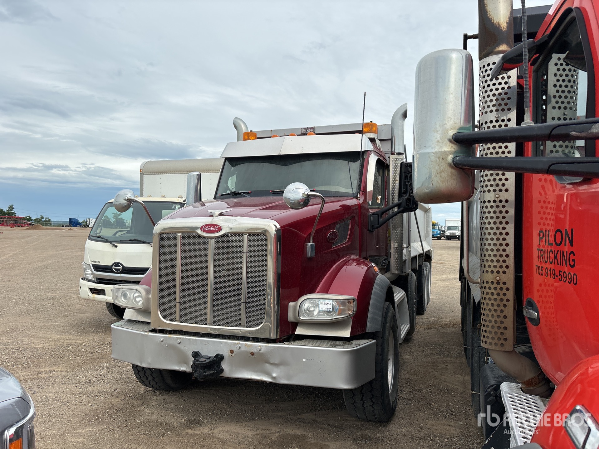 2017 Peterbilt 567
