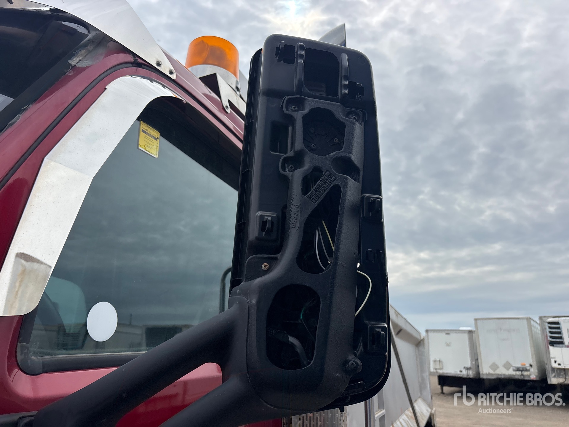 2017 Peterbilt 567