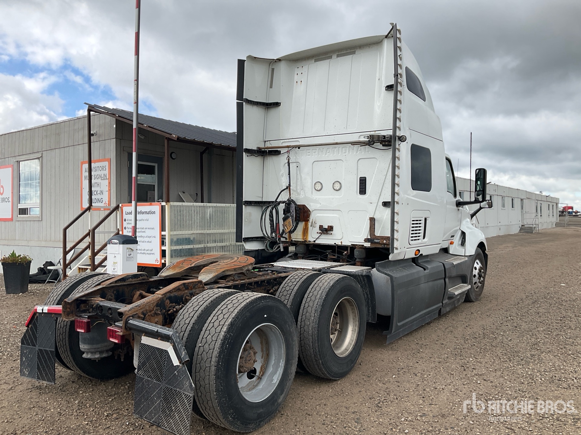 2018 International LT625