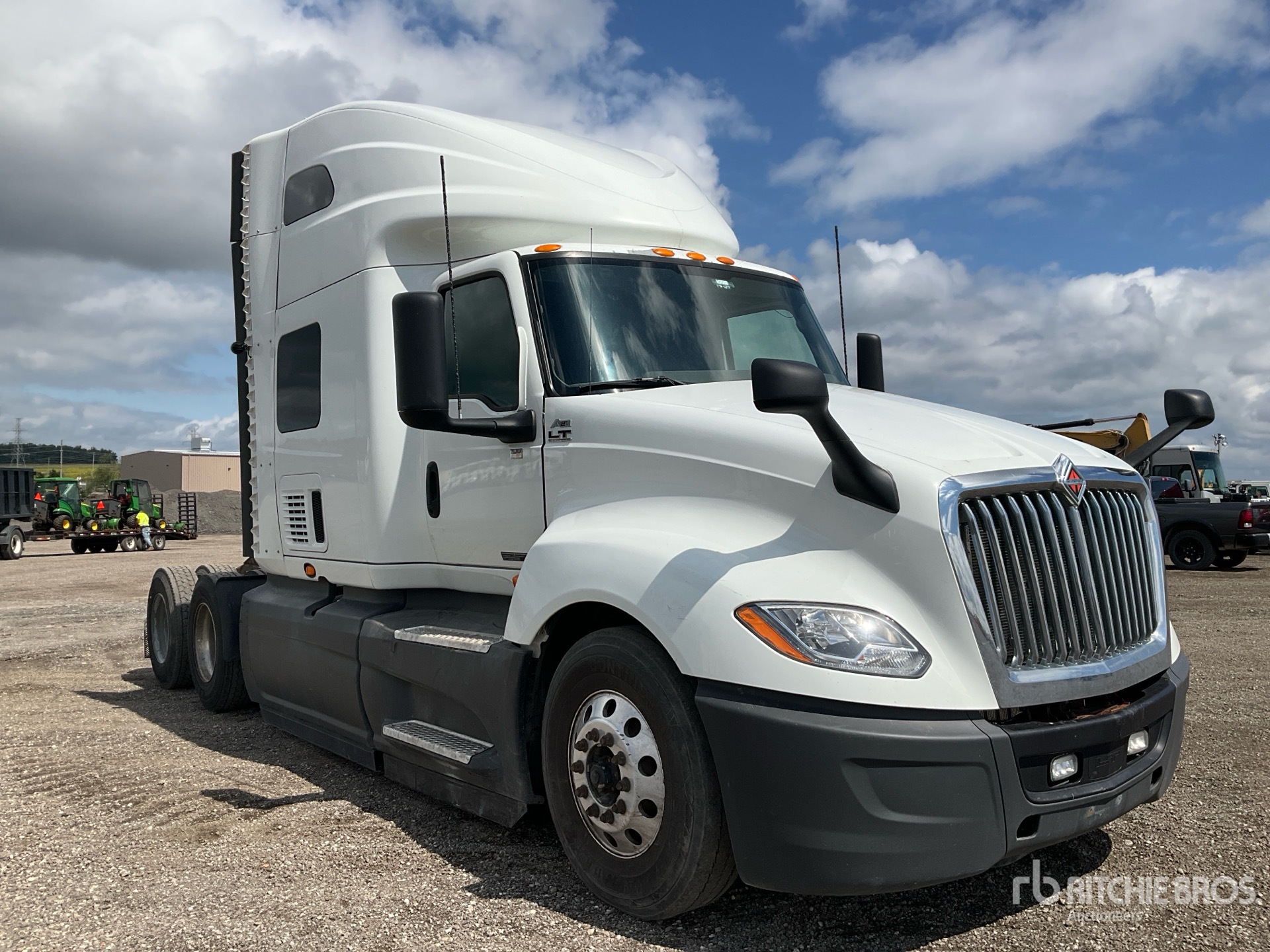 2018 International LT625