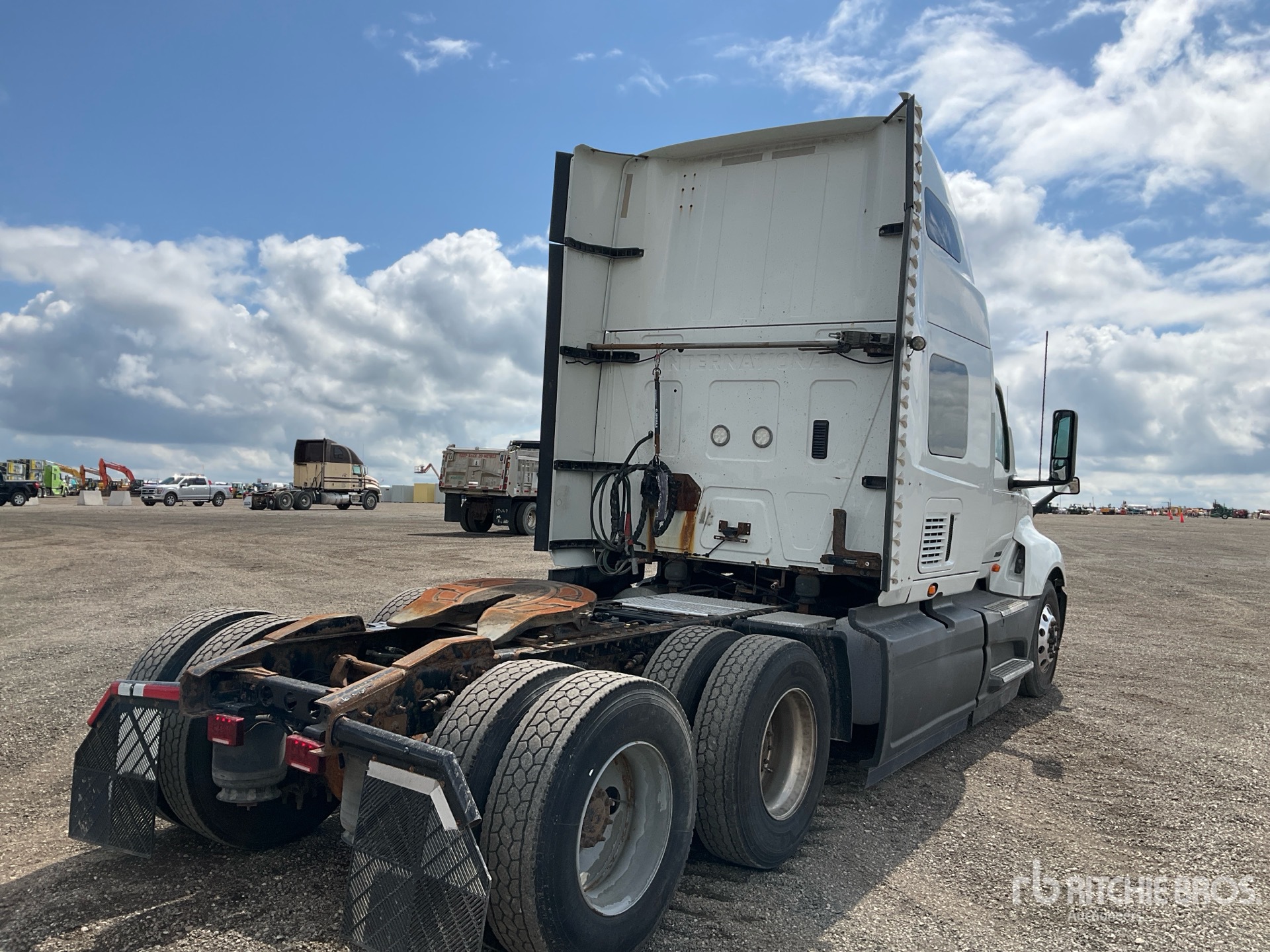 2018 International LT625