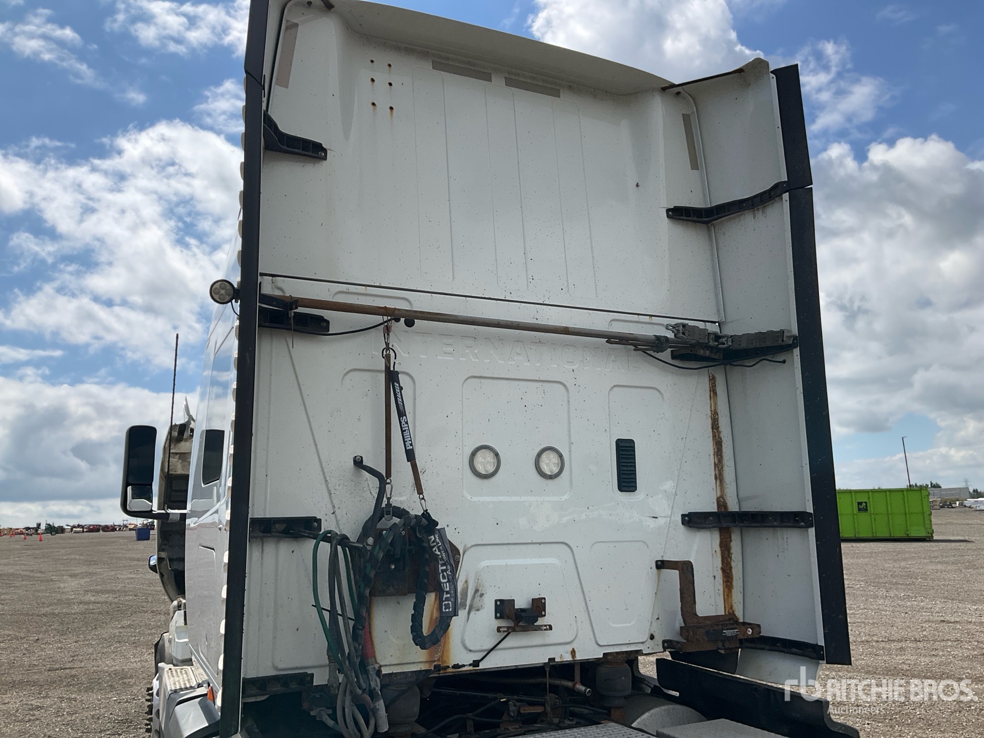 2018 International LT625