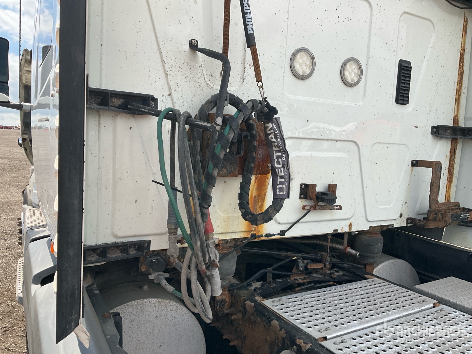 2018 International LT625