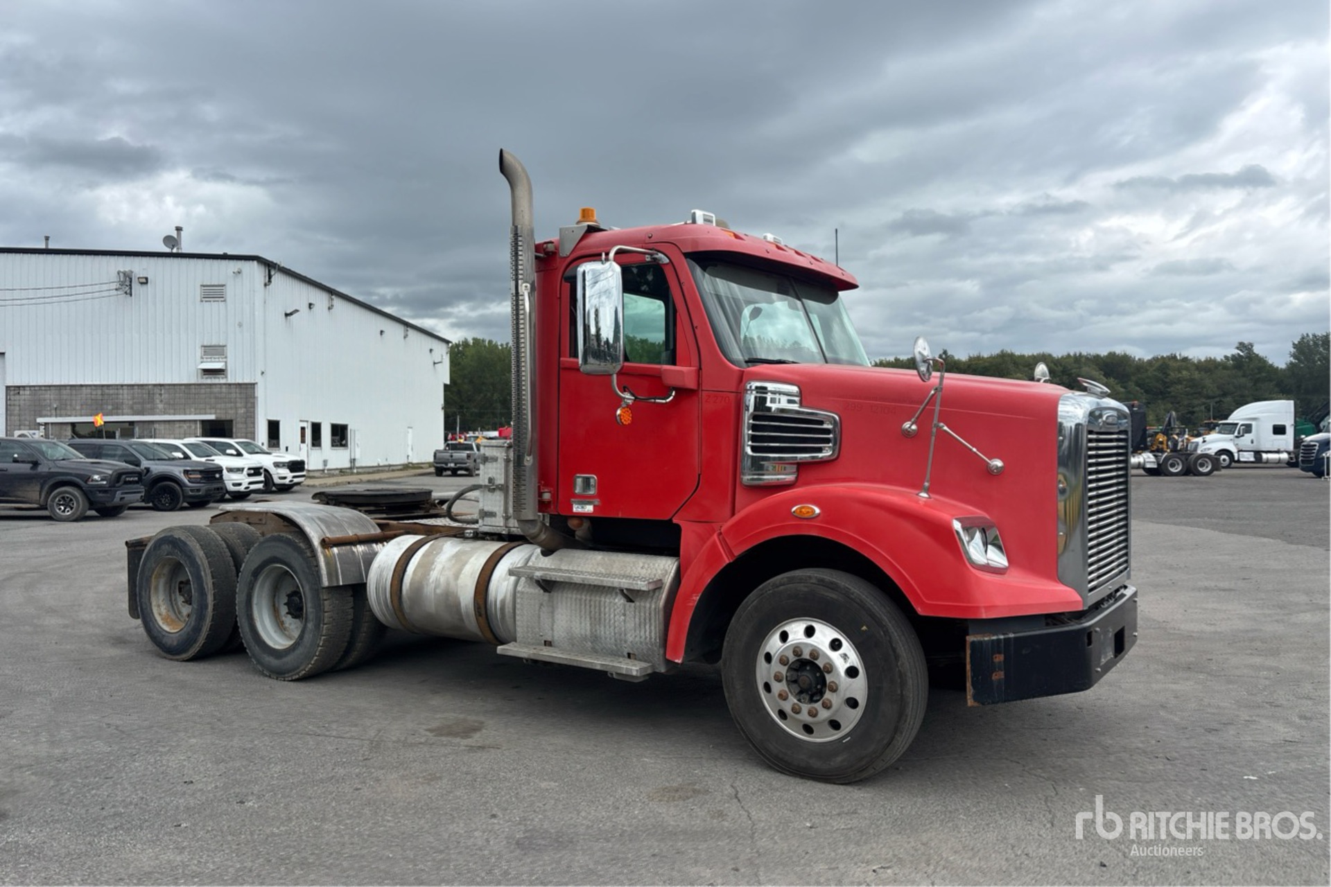 2012 Freightliner CORONADO 122
