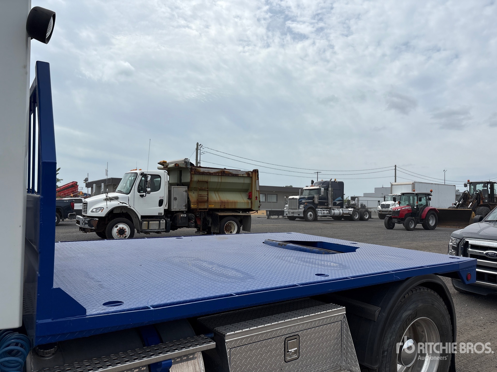 2012 Volvo VNM