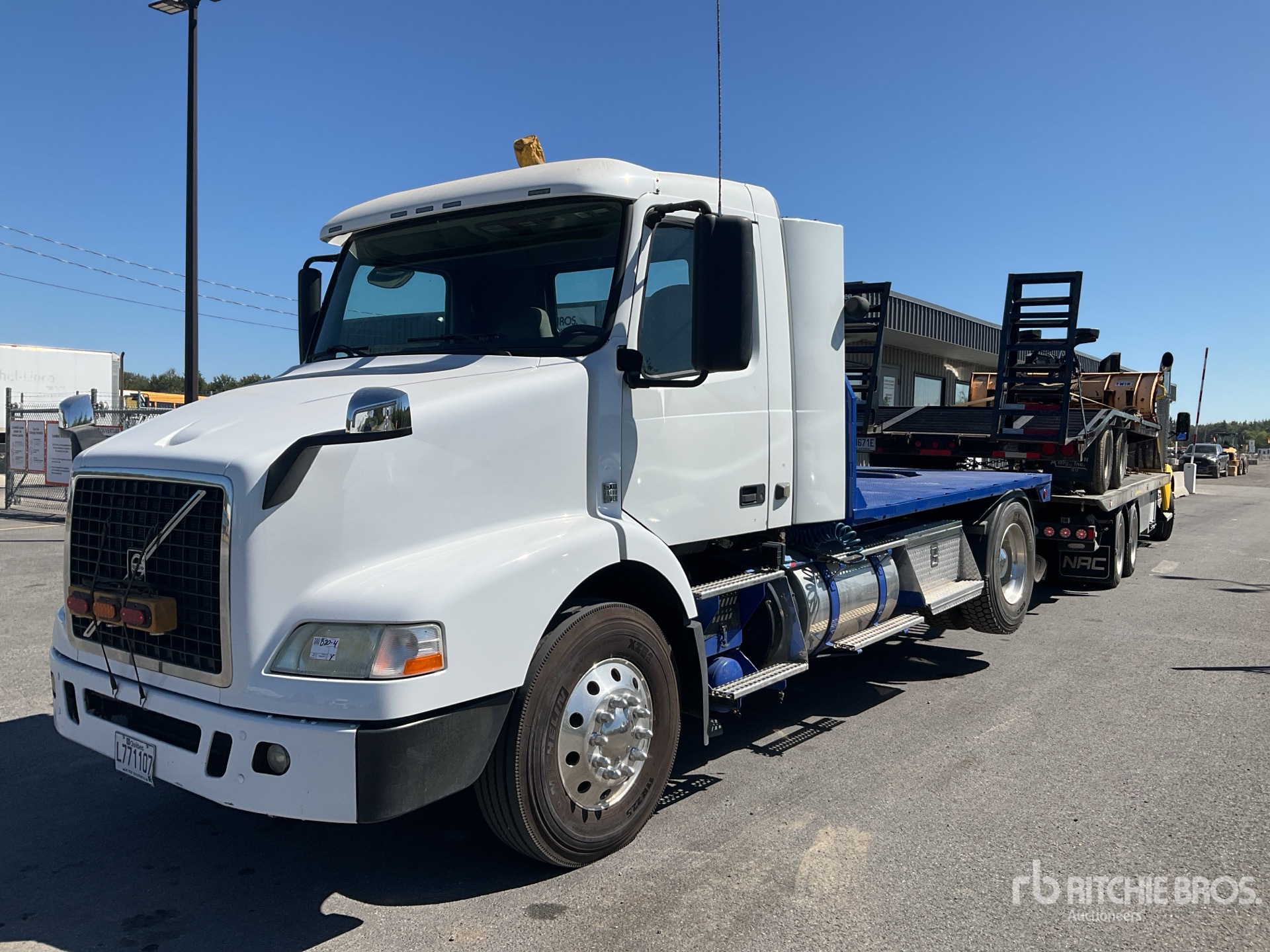 Photo of 2012 Volvo VNM
