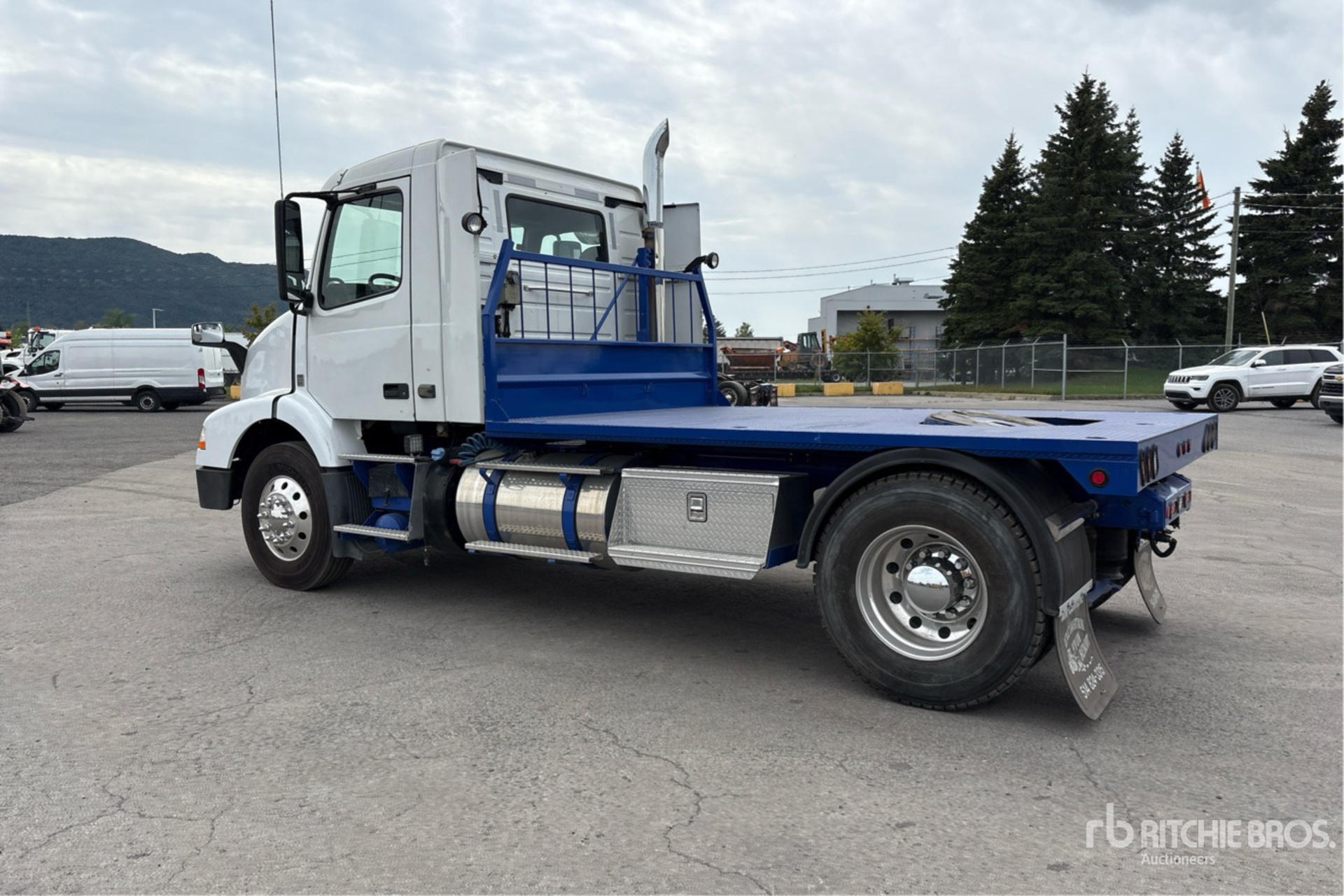 2012 Volvo VNM