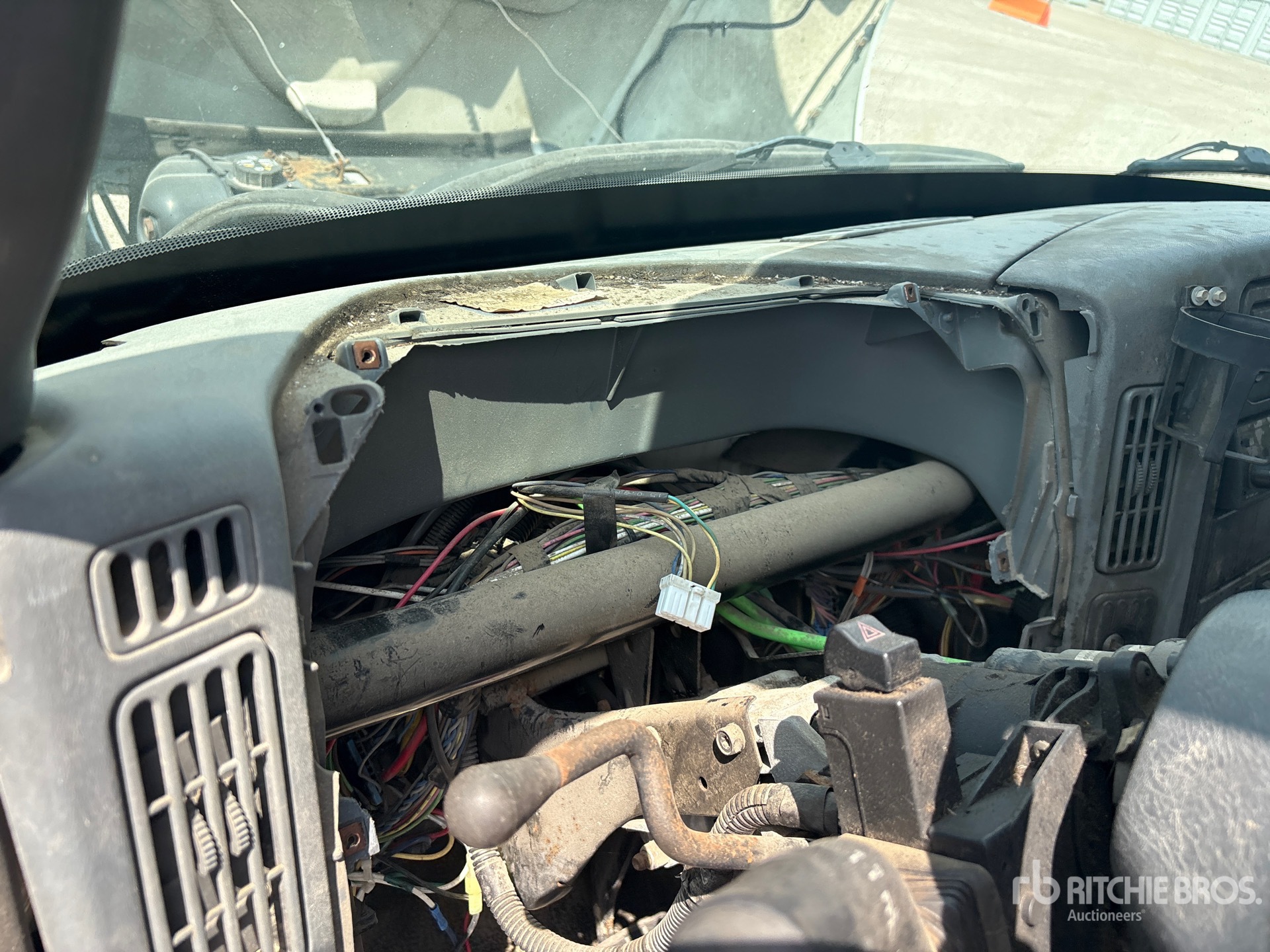 2008 International 4300 SBA
