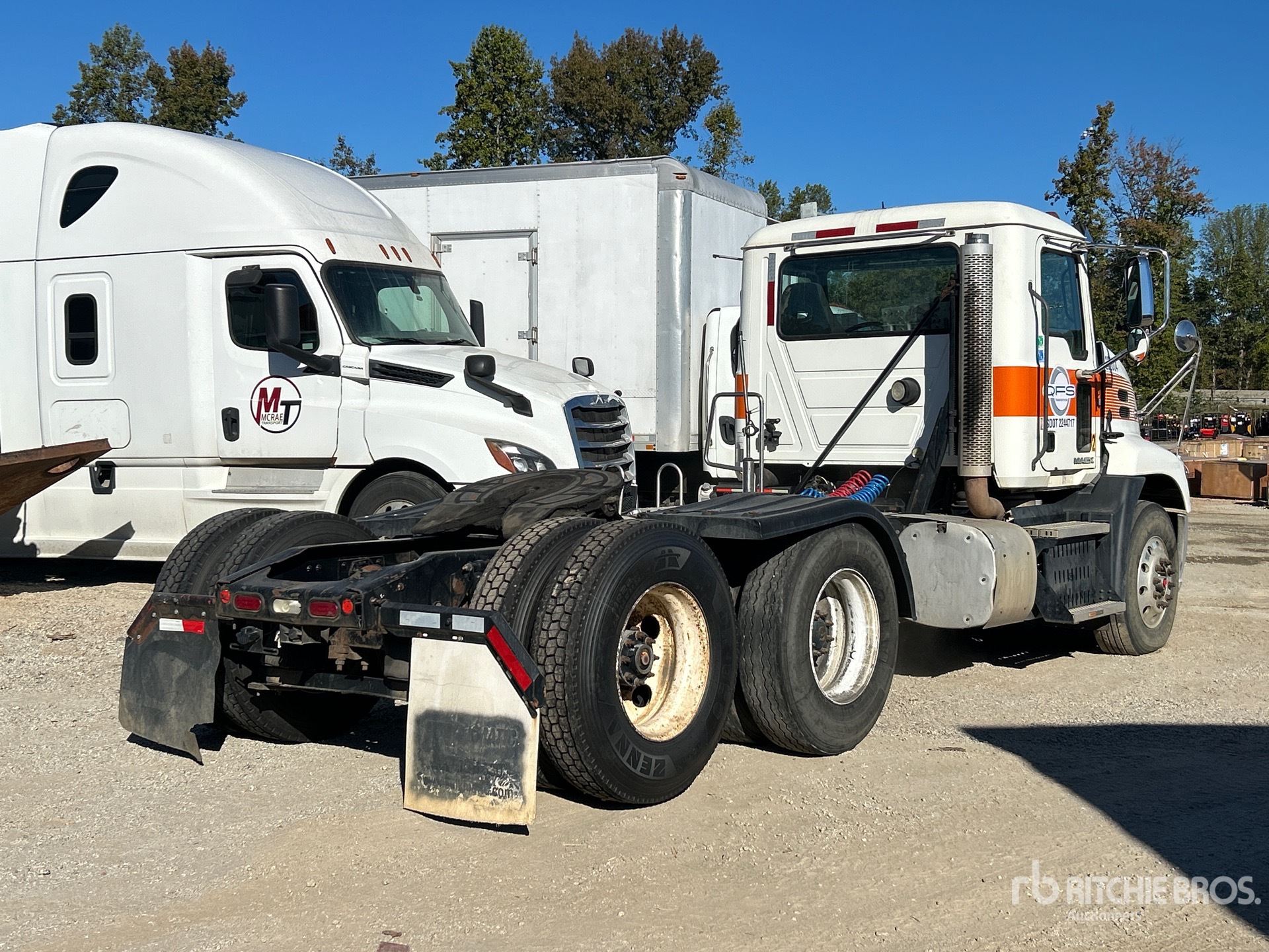 2017 Mack CXU613T