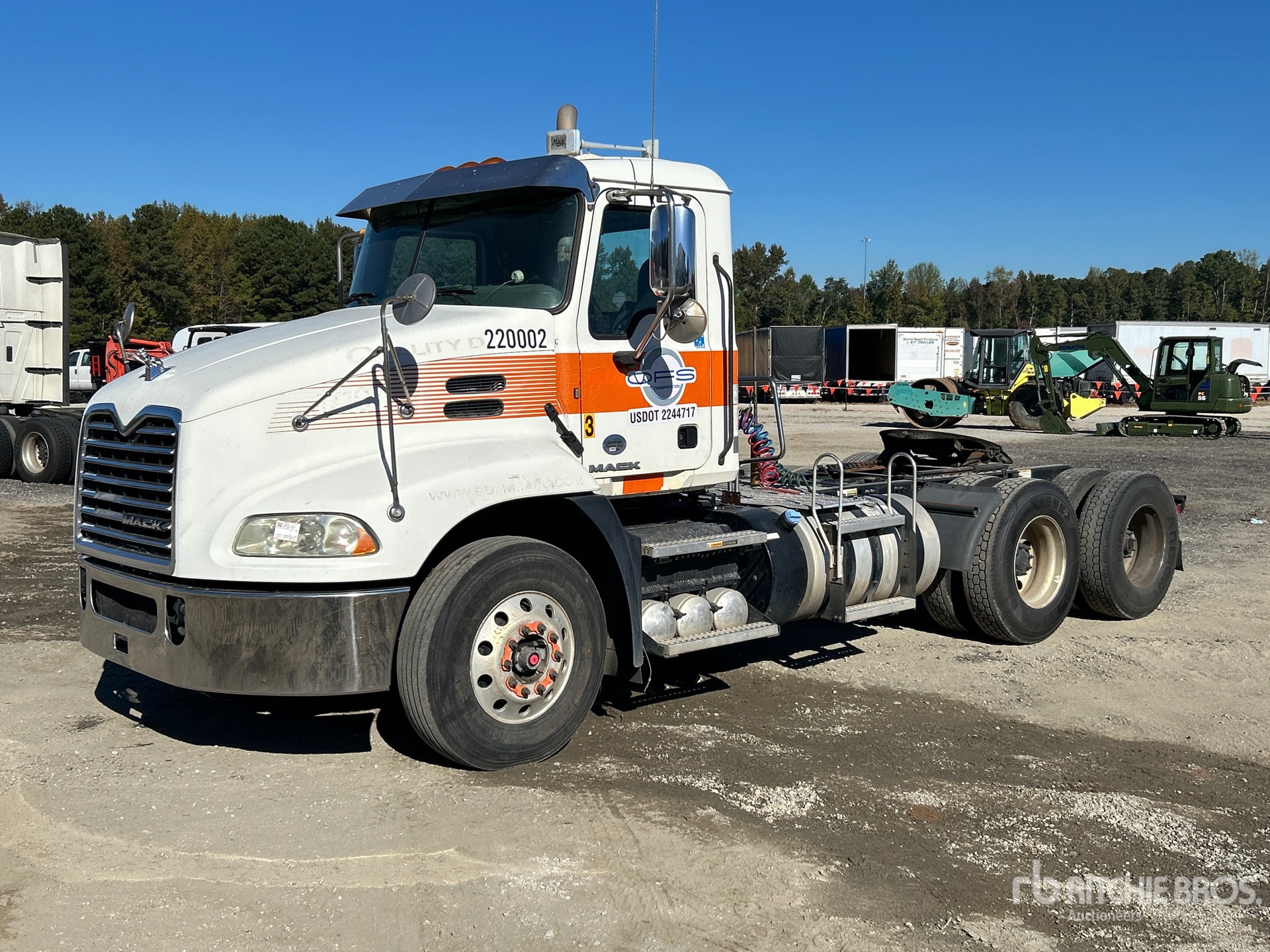 Photo of 2017 Mack CXU613
