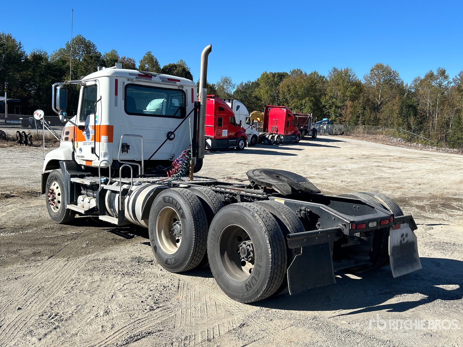 2017 Mack CXU613