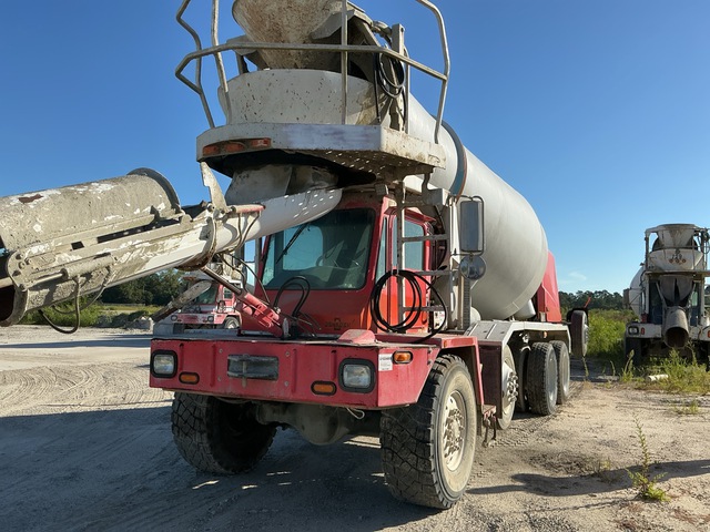 2007 Oshkosh S Series 8x6 Front Discharge Mixer Truck 2007 Oshkosh S Series 8x6 Front Discharge Mixer Truck