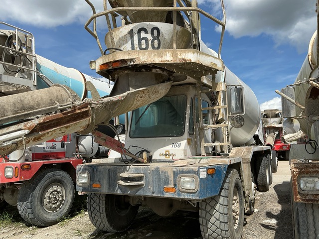 2006 Oshkosh 8x6 Front Discharge Mixer Truck 2006 Oshkosh 8x6 Front Discharge Mixer Truck