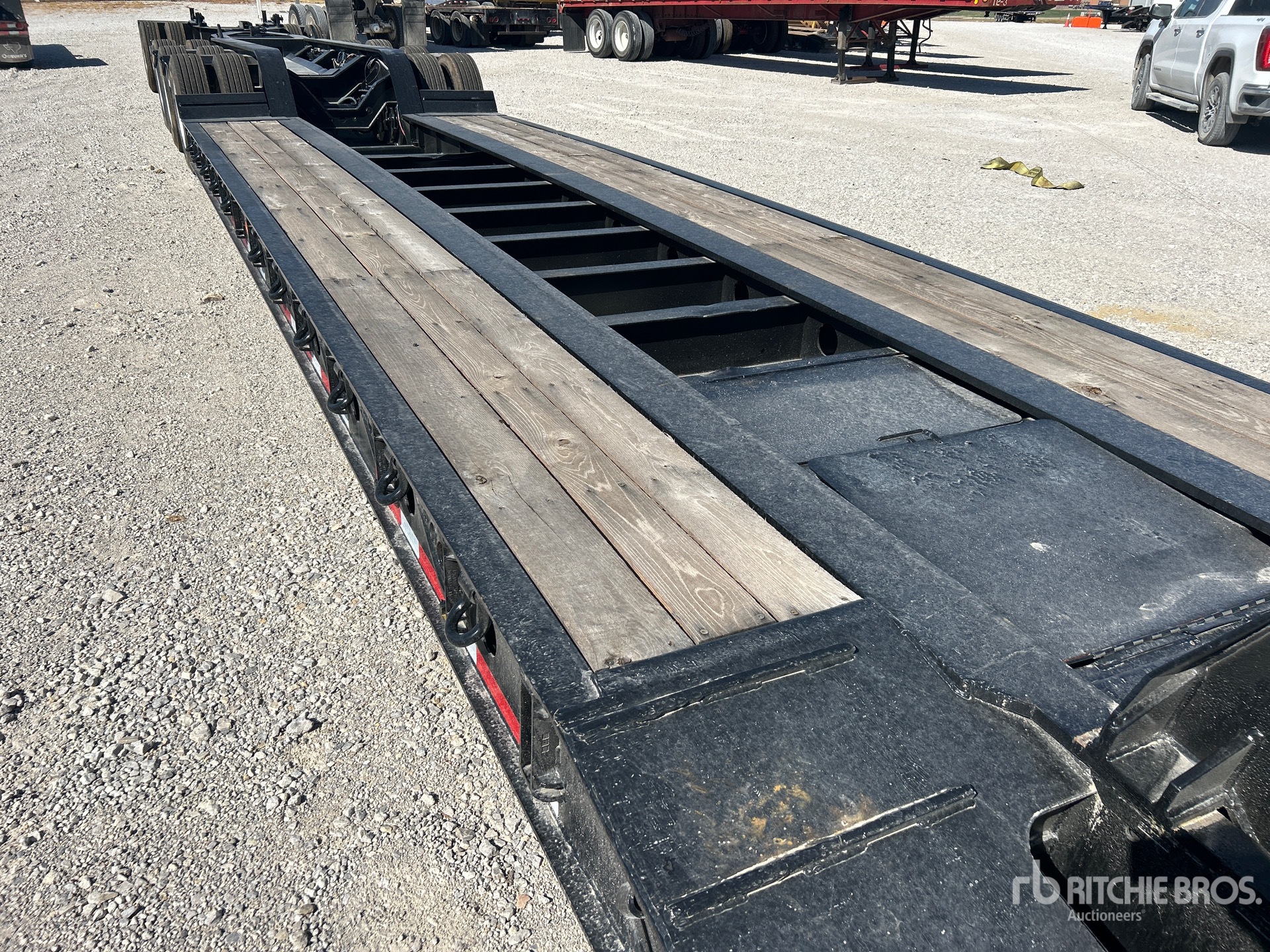 2013 Fontaine Tri/A Removable Gooseneck